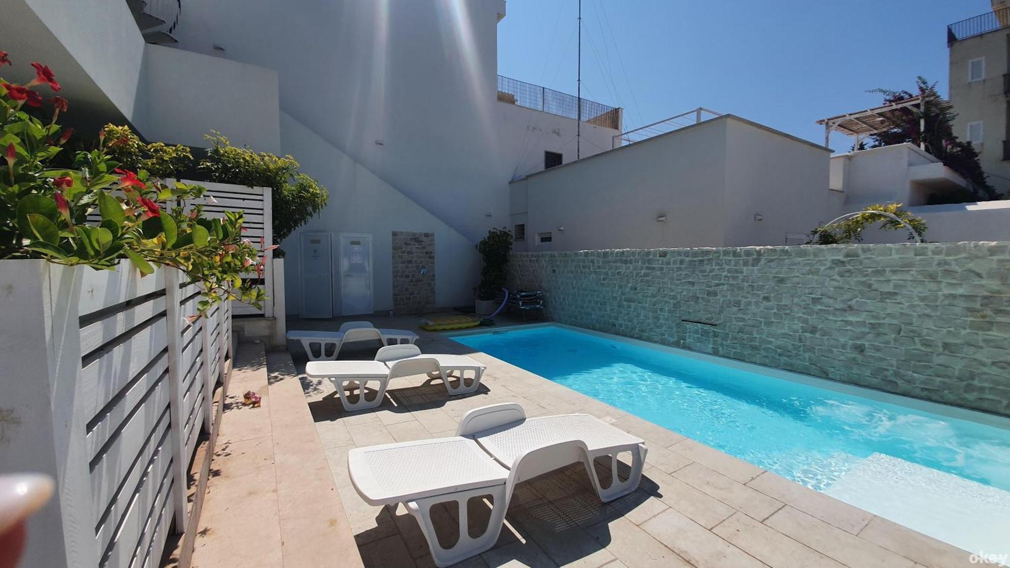 Mediterranea - Seaview, Pool & Garden Apartment *