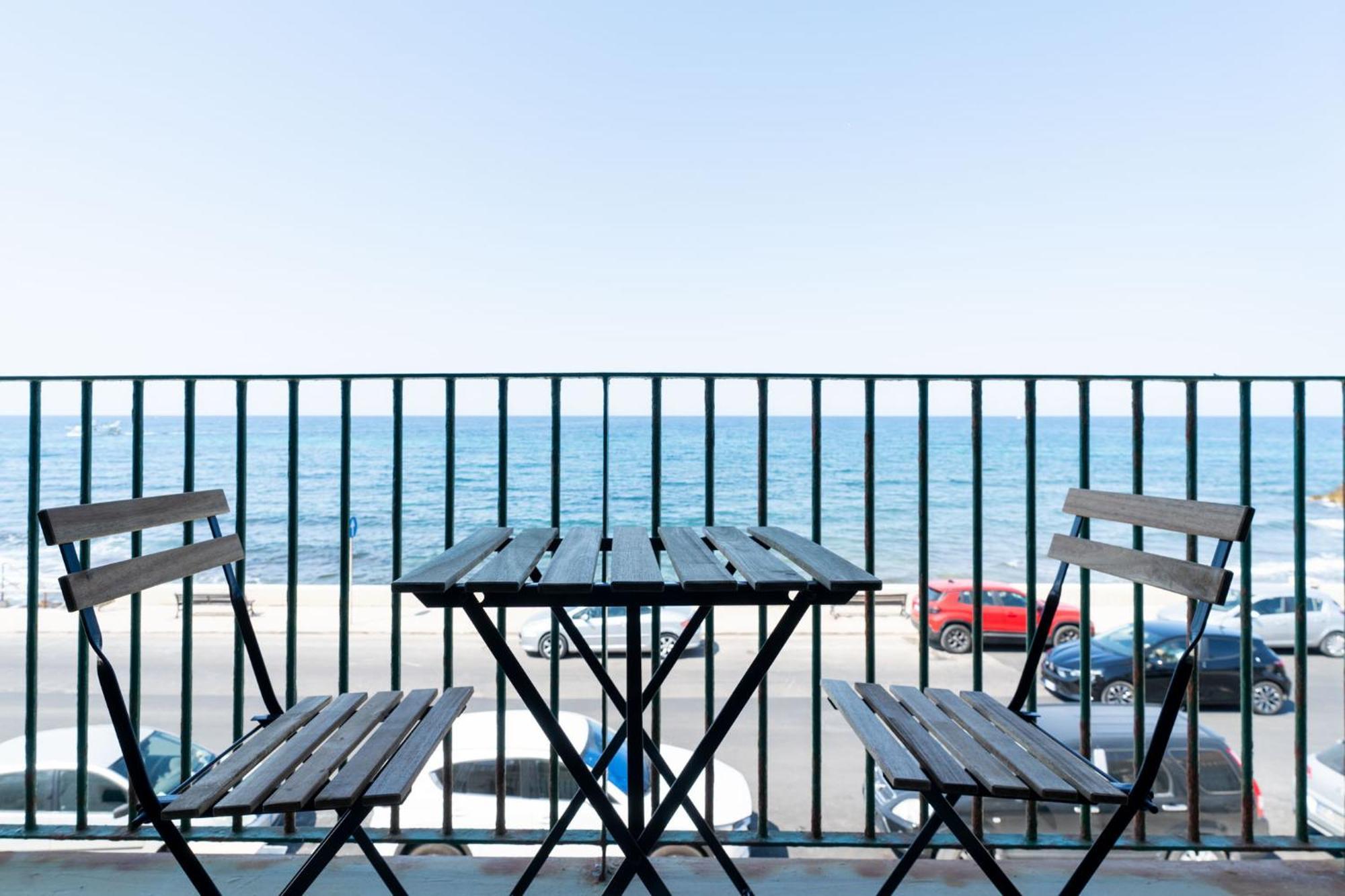 Apartment The Sea Outside By Wonderful Italy *