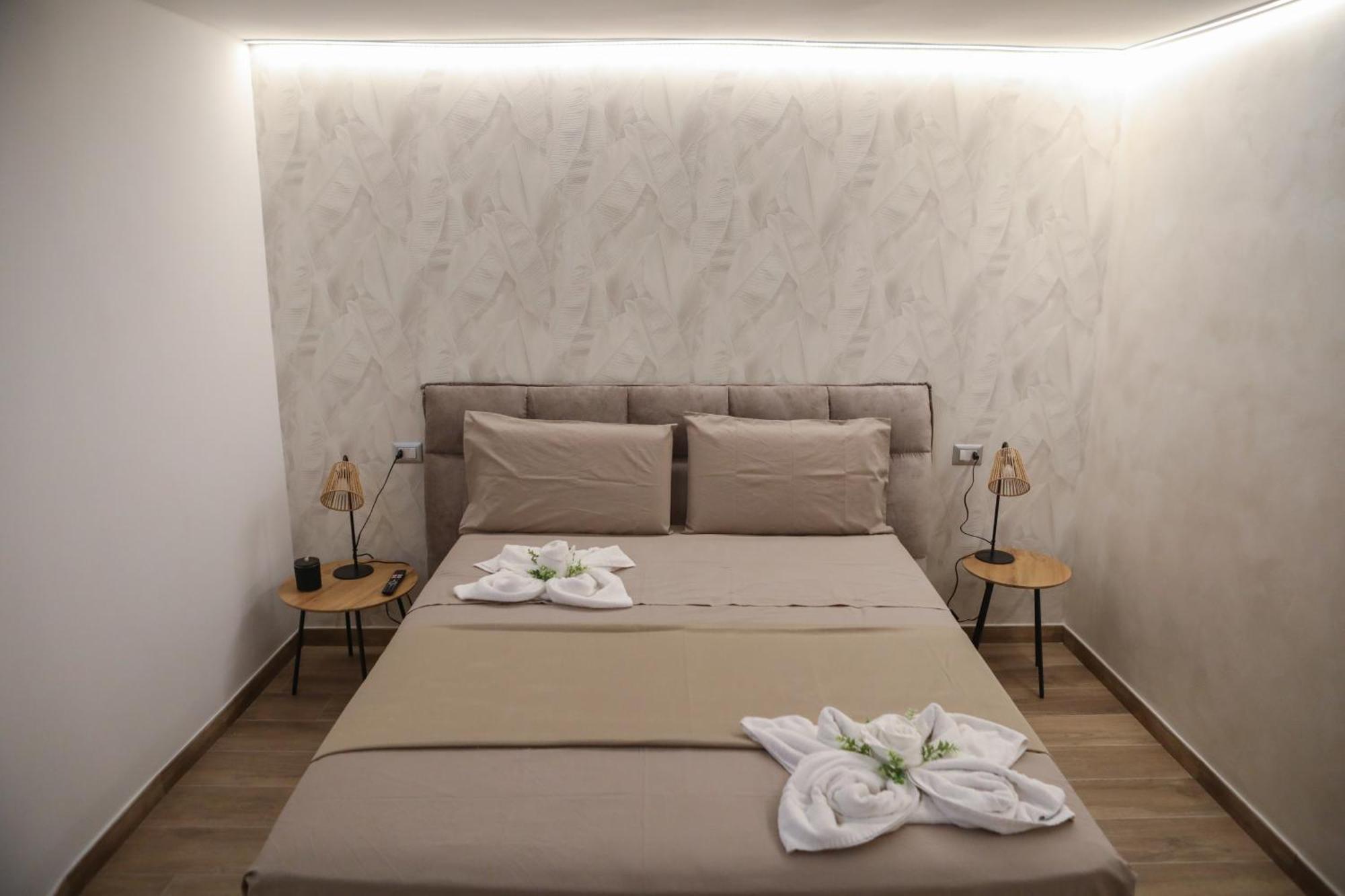Apartament Luxury Regina 14 *