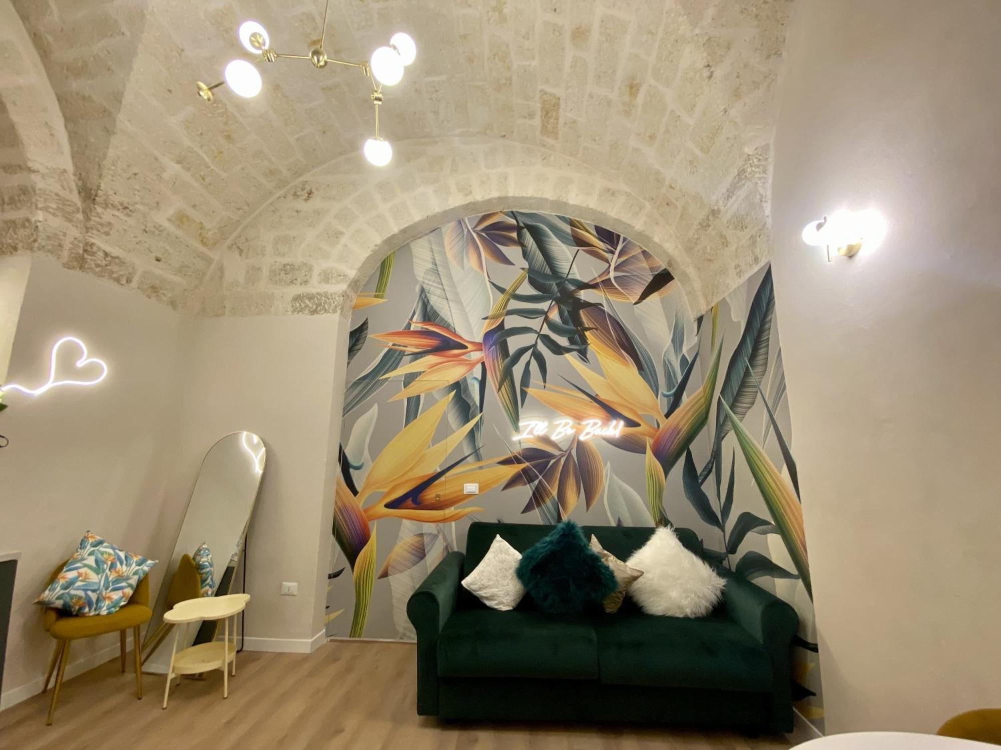 Quiet And Stylish - Center, Minutes To Station Apartment Bari