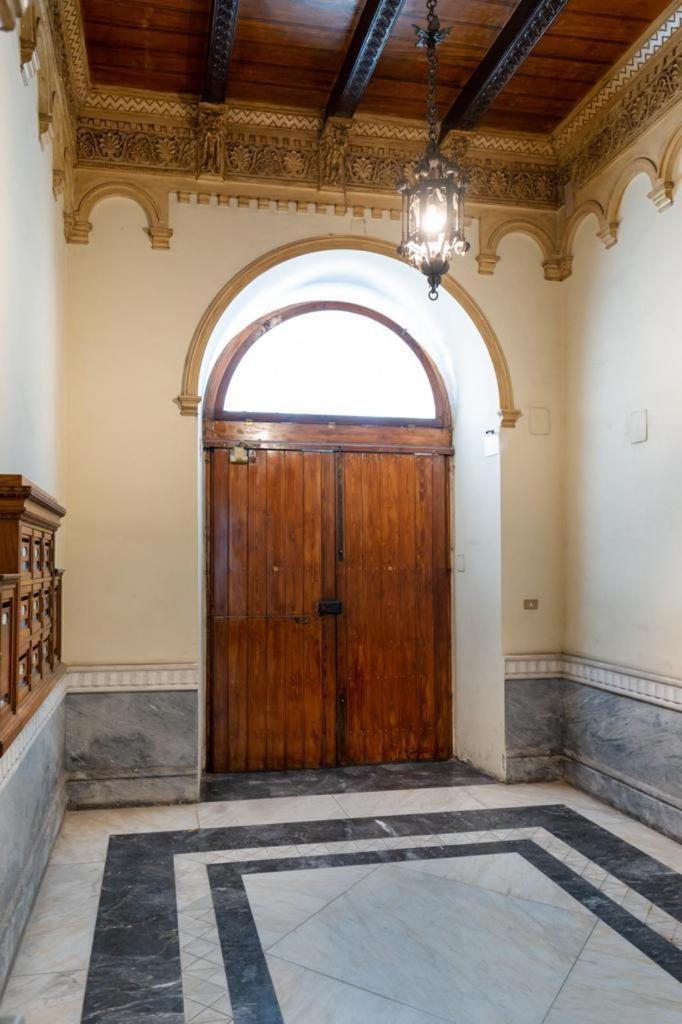Madame Apartman Bari