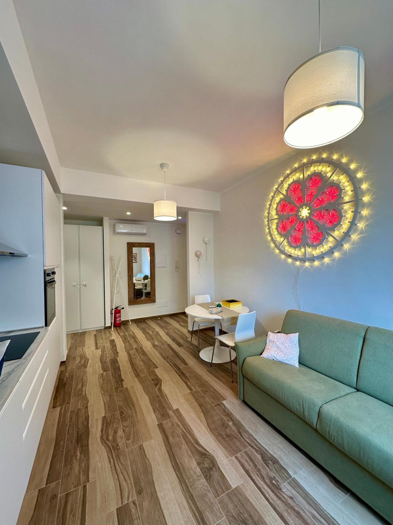 Apartment Rainbow Luxury - Sea View Bari