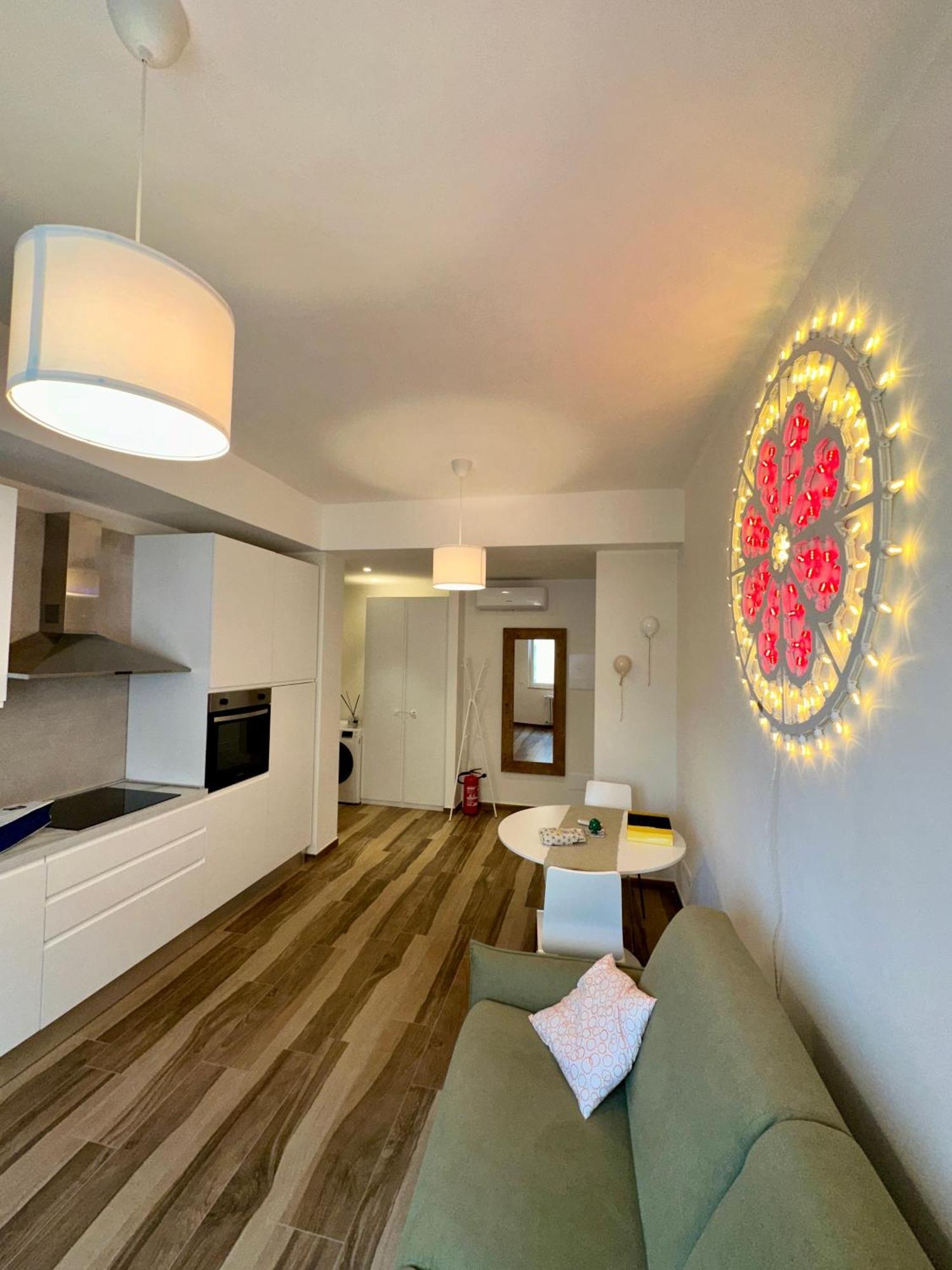 Rainbow Luxury - Sea View * Bari