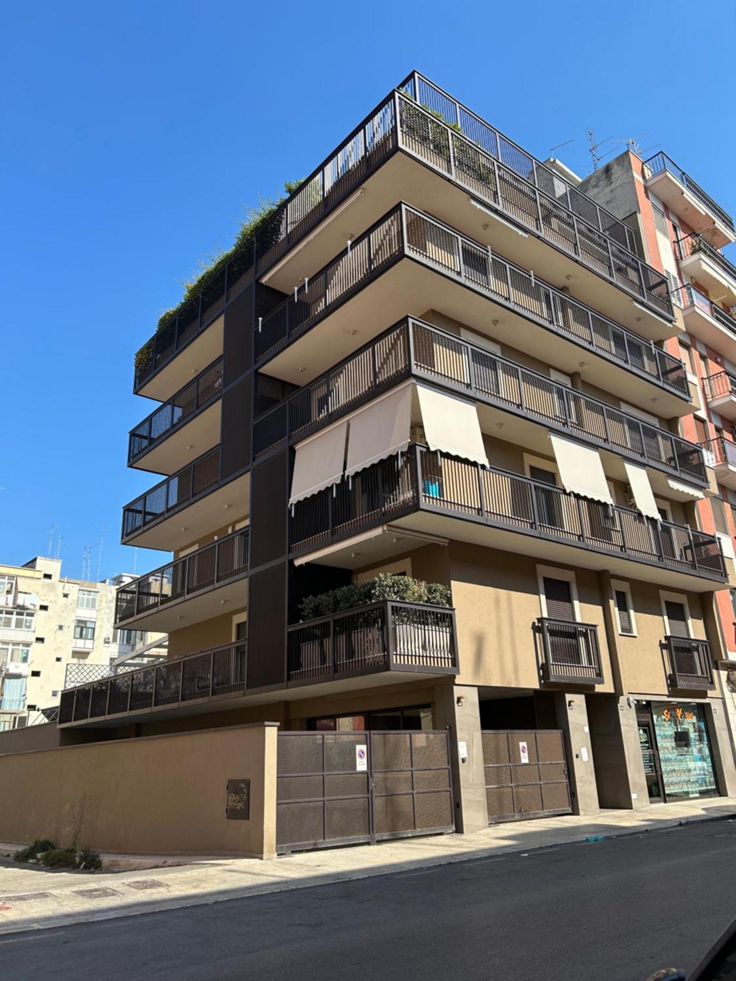 Petroni 16 Apartment *