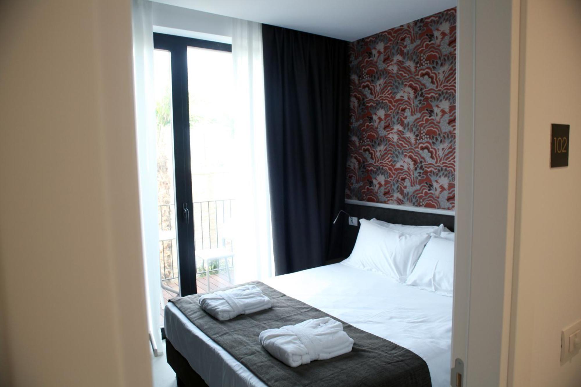 Pina Bed & Breakfast