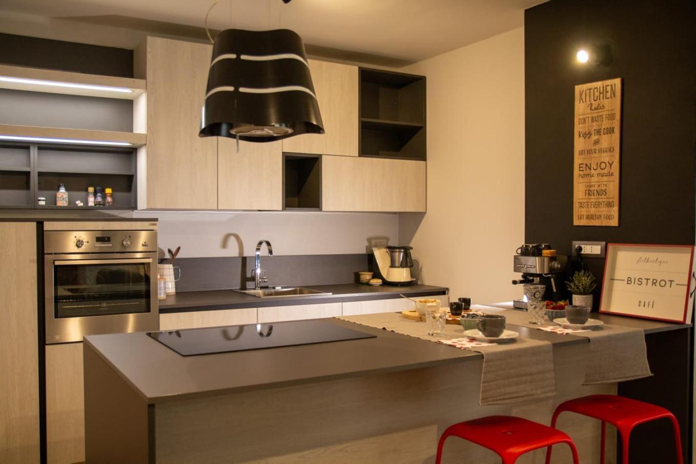 Eli's House Bari