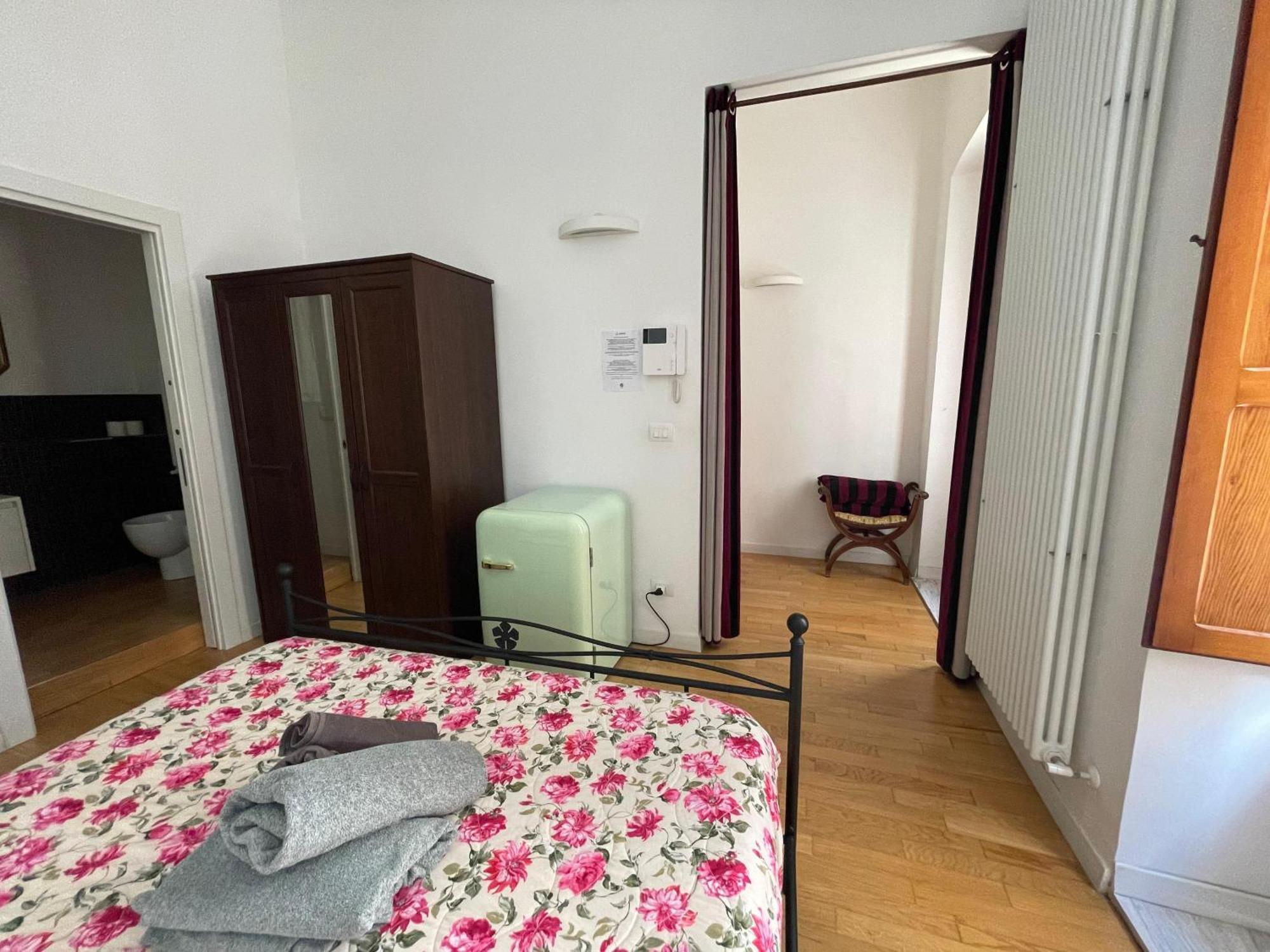 Lovely In Old Town Bed & Breakfast *