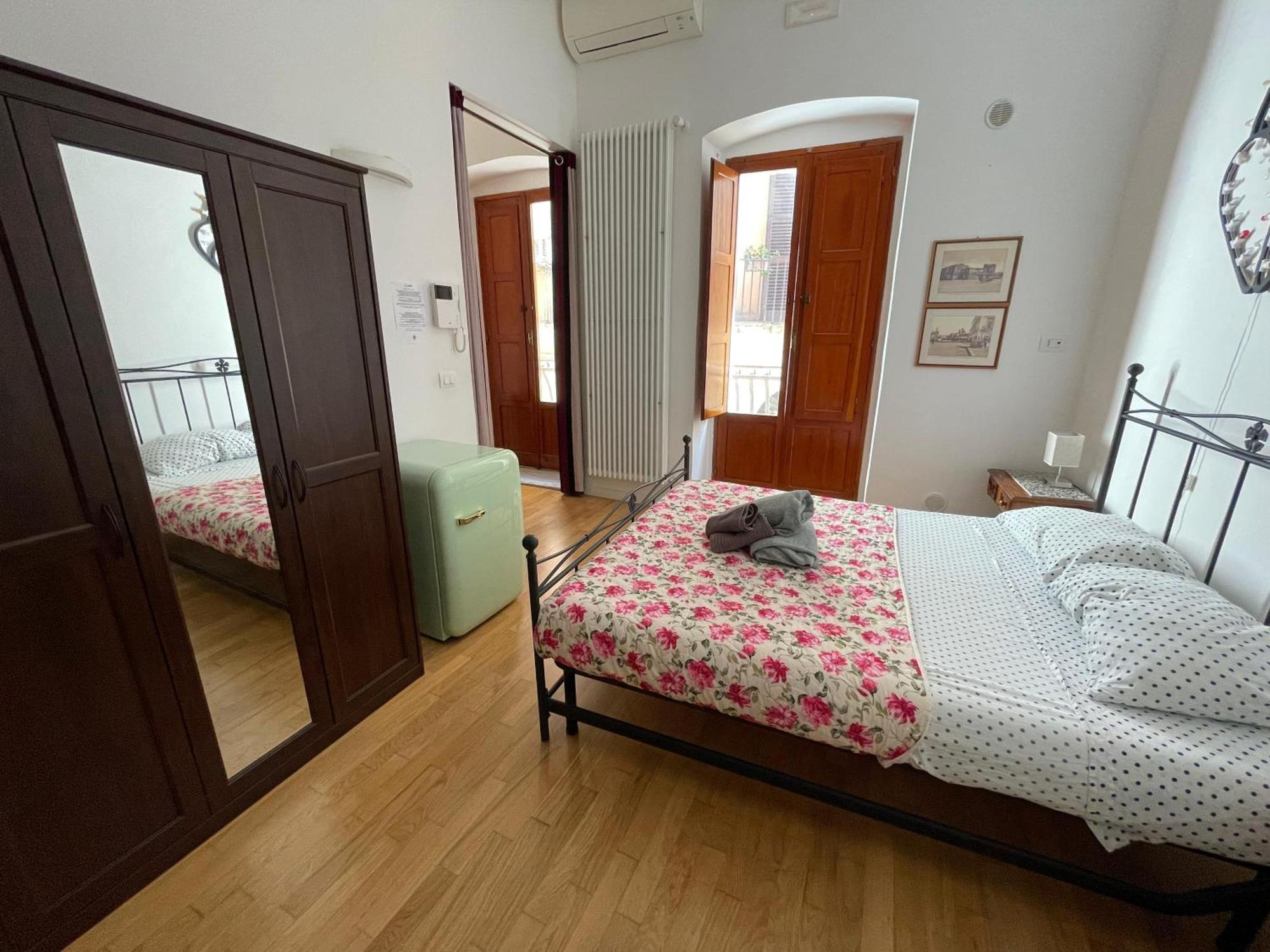 Bed & Breakfast Lovely In Old Town Bari