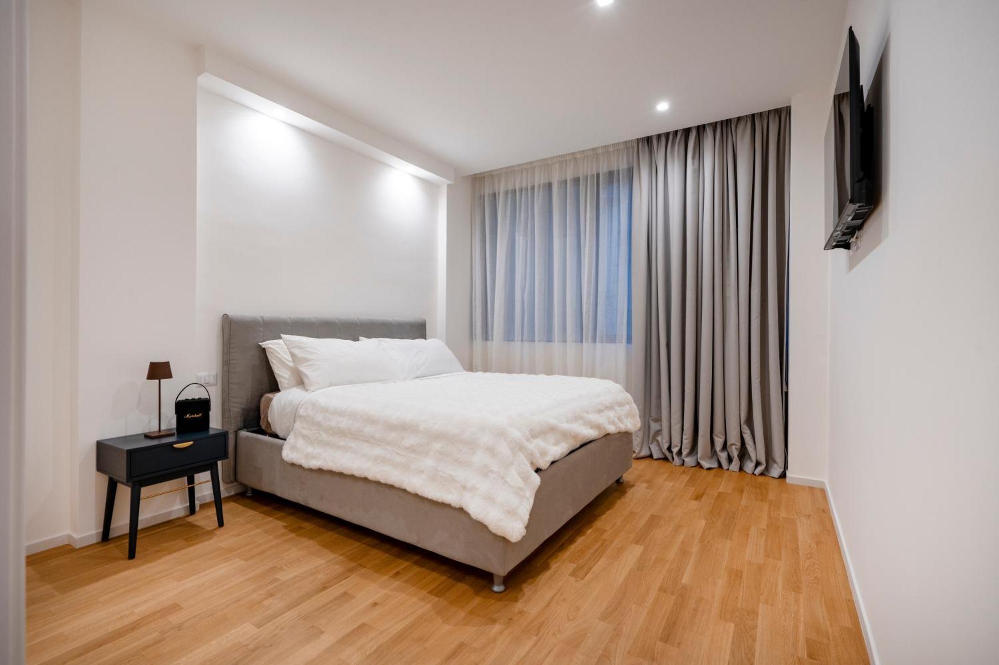 Luxury In Center Căn hộ *