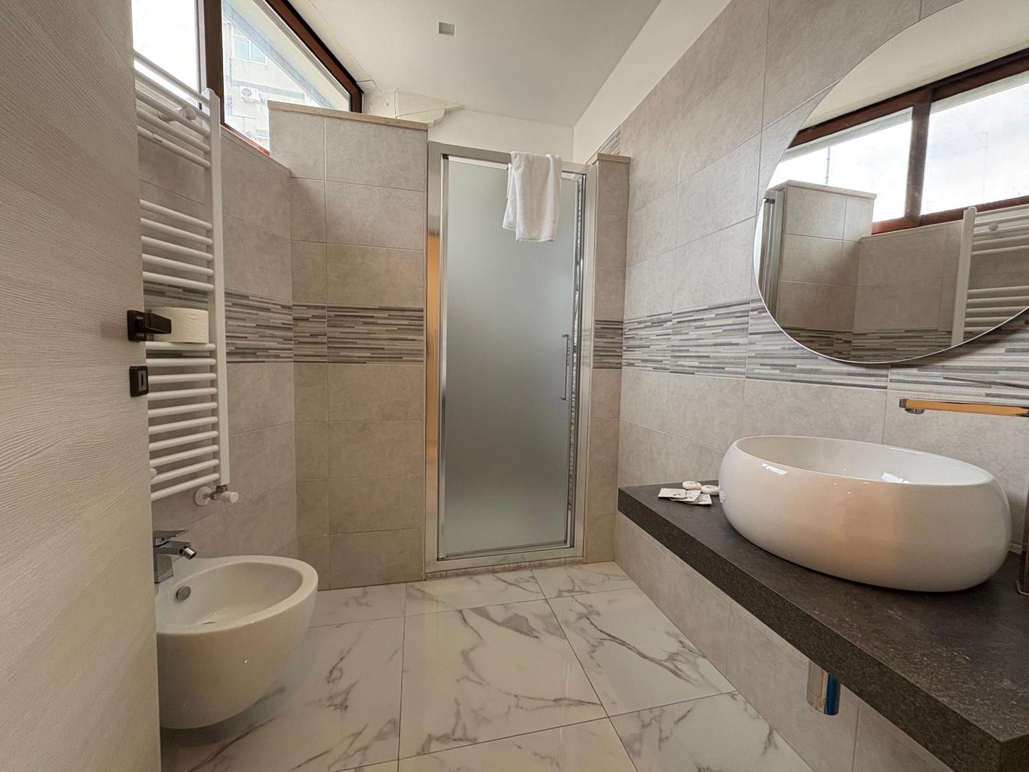 Romano's Luxury Guest house *