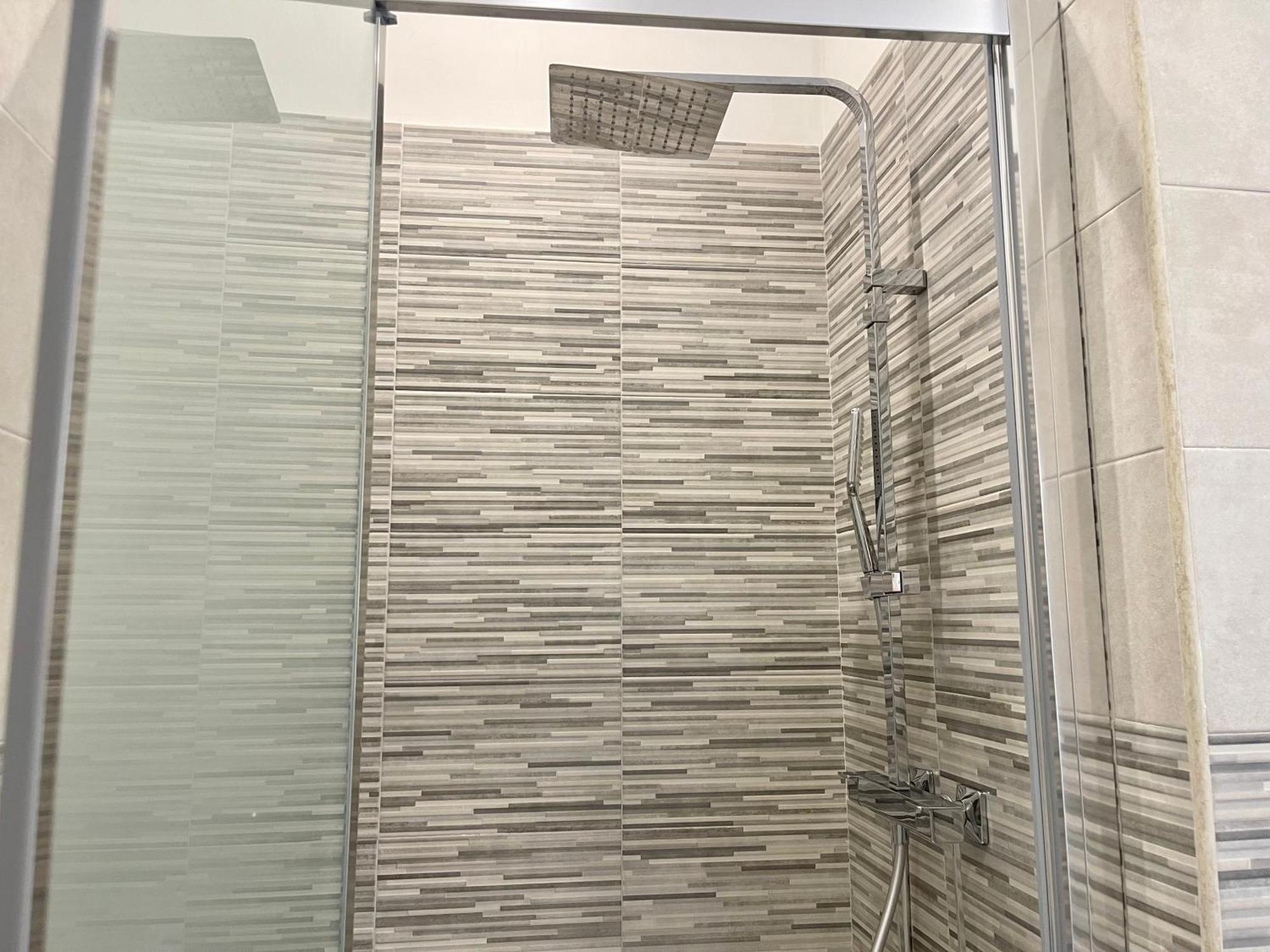 Romano's Luxury Guest house *