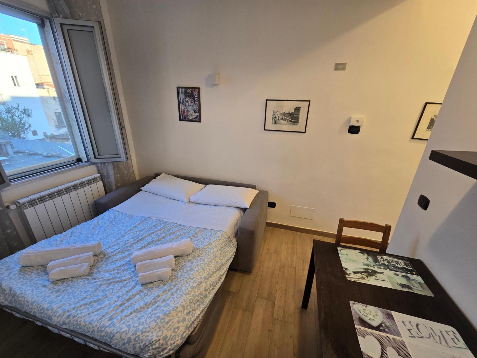 Tiny House Apartment *