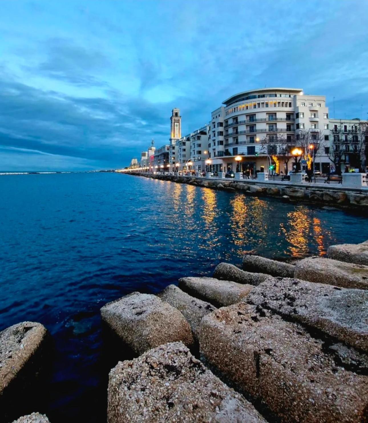 Sea Front House Appartamento Bari