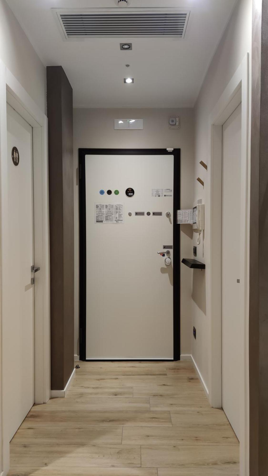 Moma - Design Smart - Station Apartment *