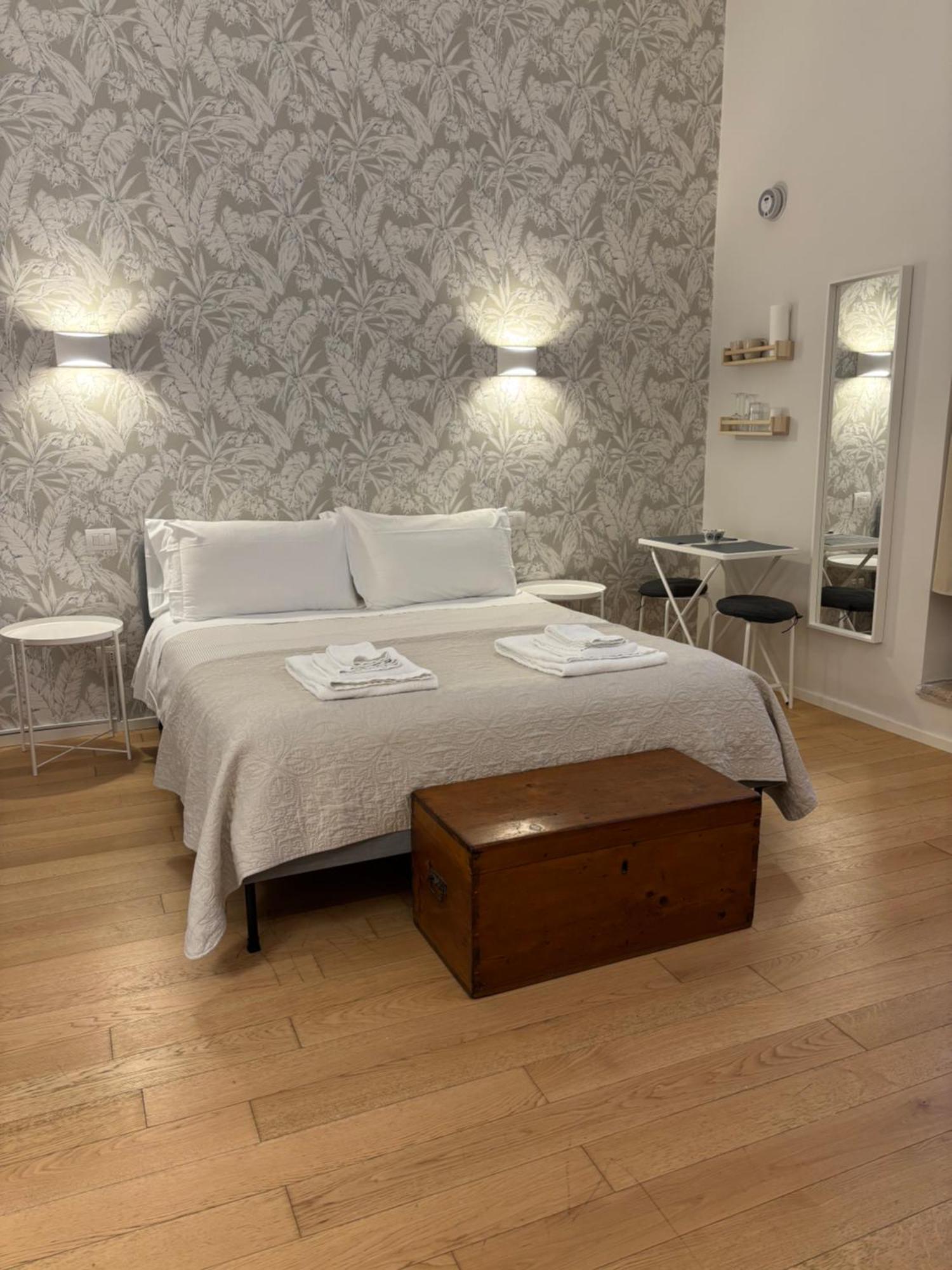 Apartment Room24 R Bari