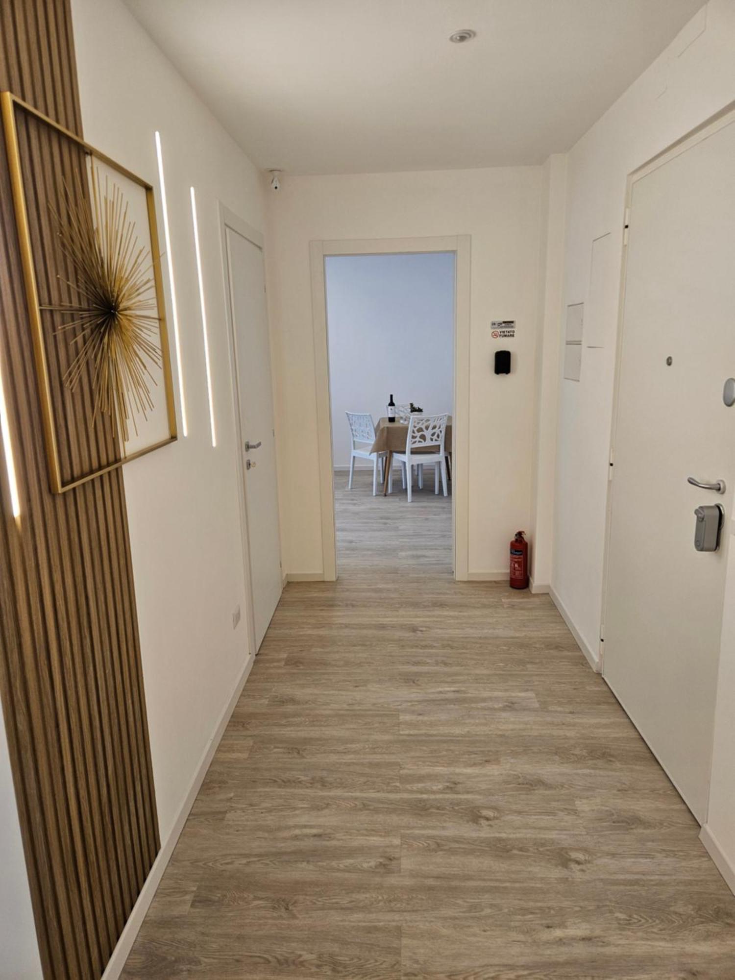 Nicolhouse 20 *