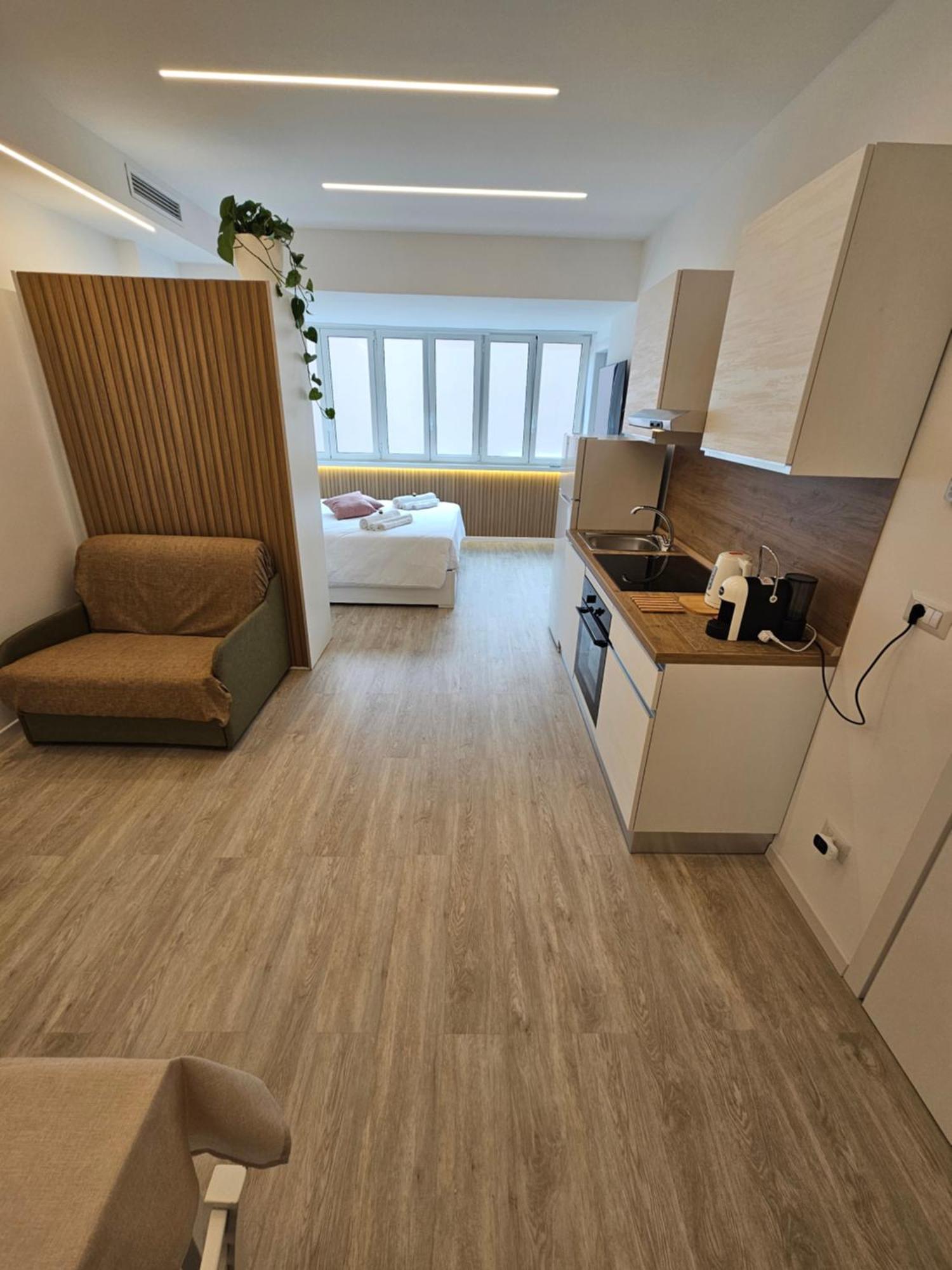 Nicolhouse 20 * Bari