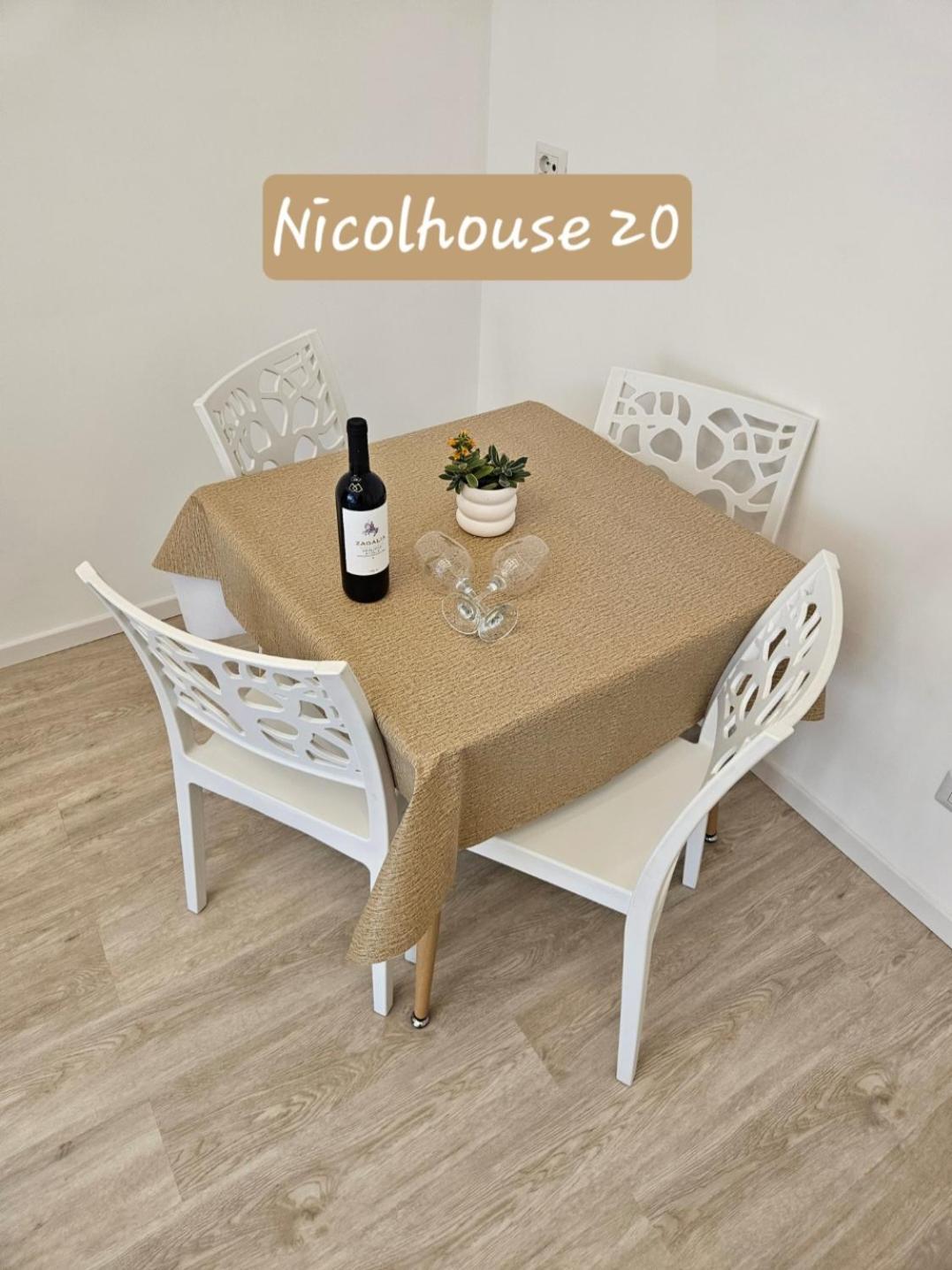 Gasthof Nicolhouse 20 Bari
