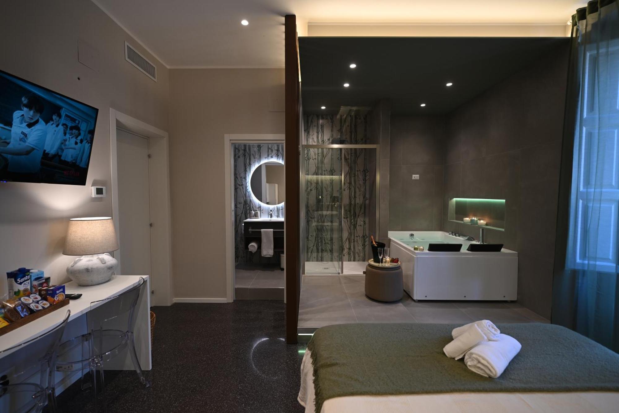 La Finestra Sul Campanile Luxury & Loft Bari