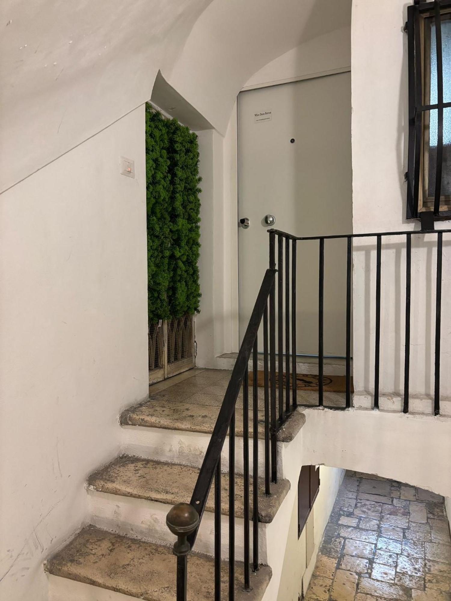 Apartment White Dome Retriet *