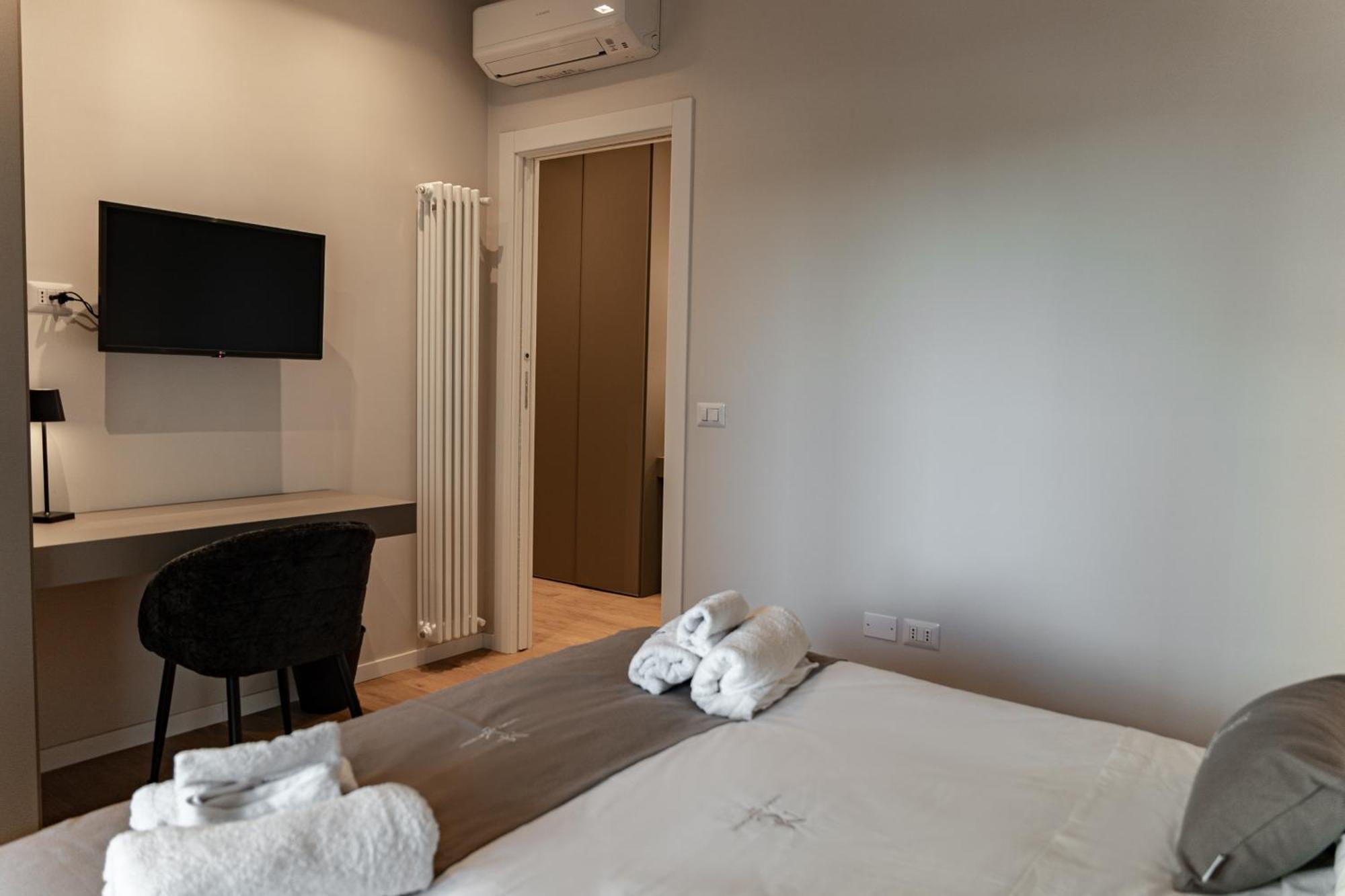 Mc Luxury With Free Parking In Poggiofranco Apartment Bari