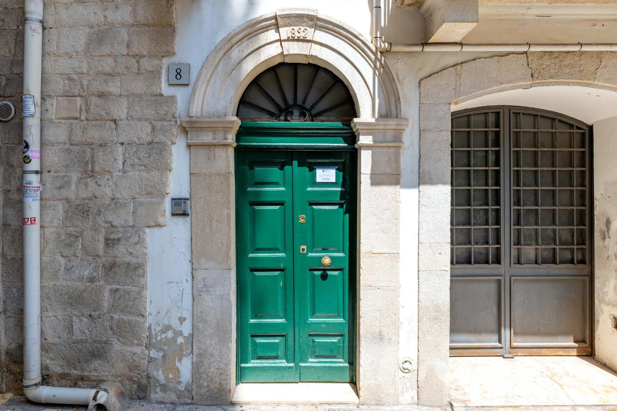 Palazzo Dama - Live Like A Local In Vecchia * Bari