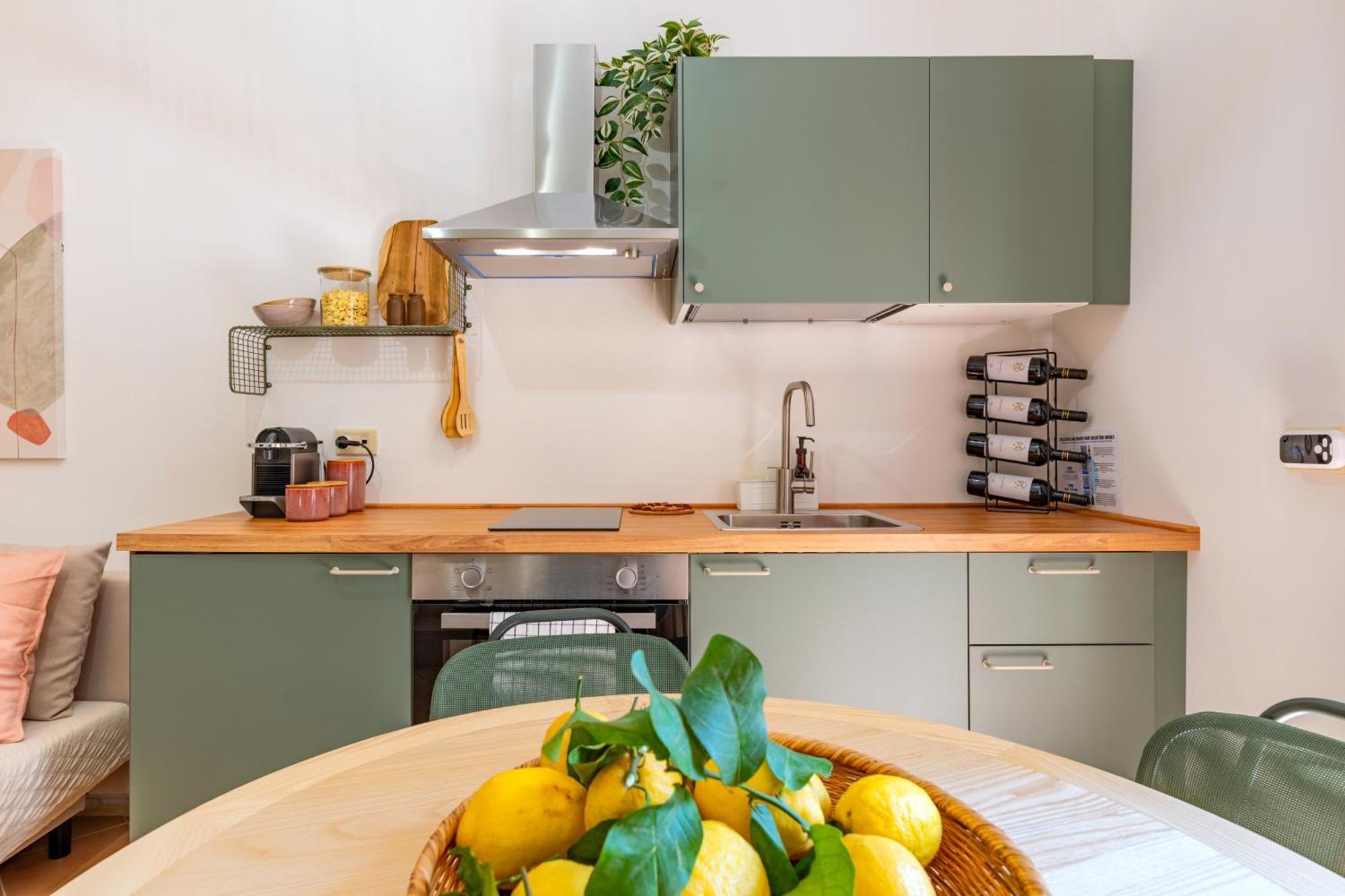 Palazzo Dama - Live Like A Local In Vecchia Appartement *