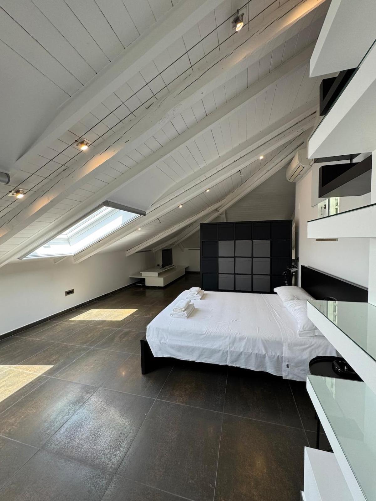 Petruzzelli Loft Apartment *