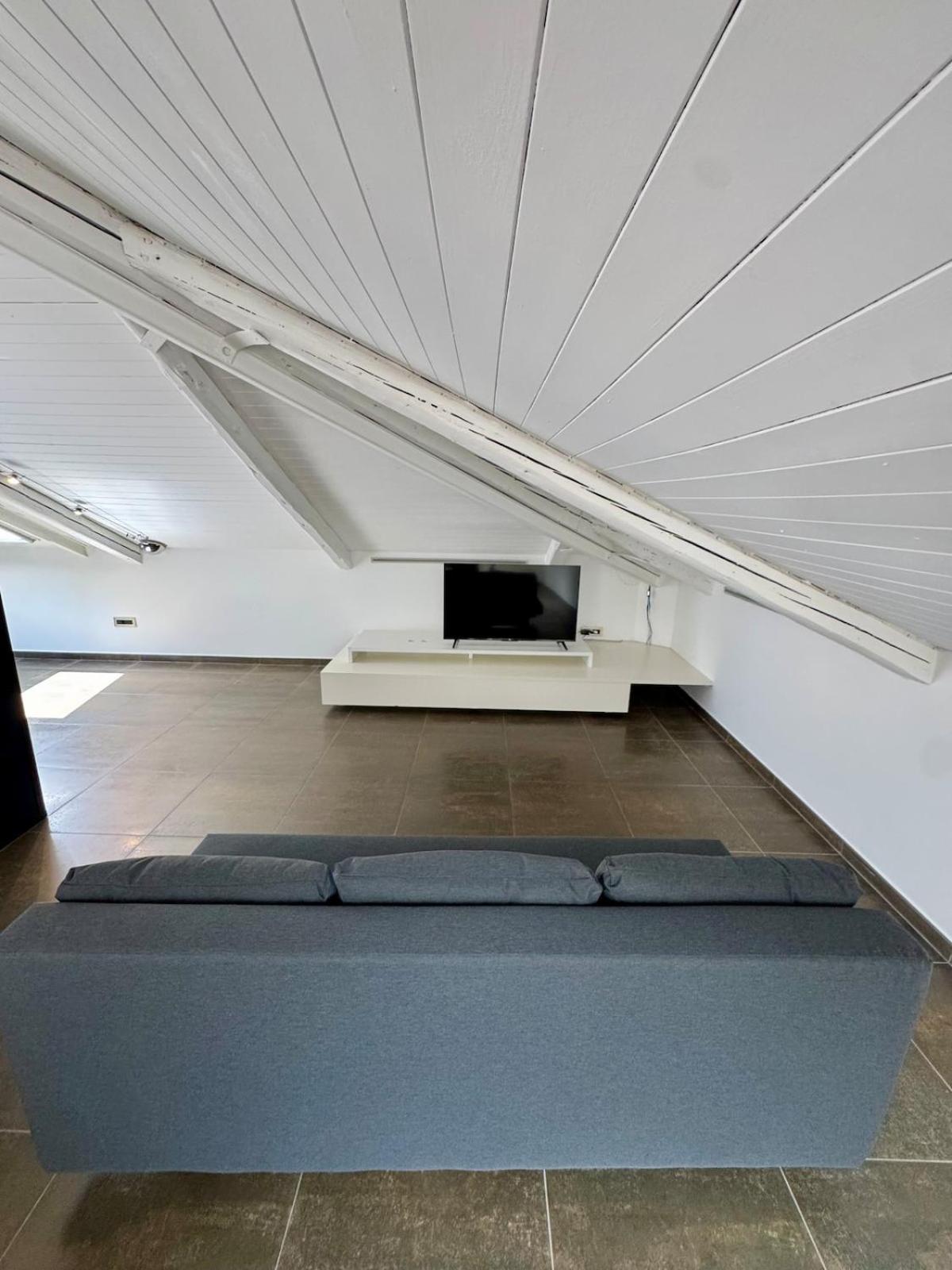 Petruzzelli Loft Apartment *