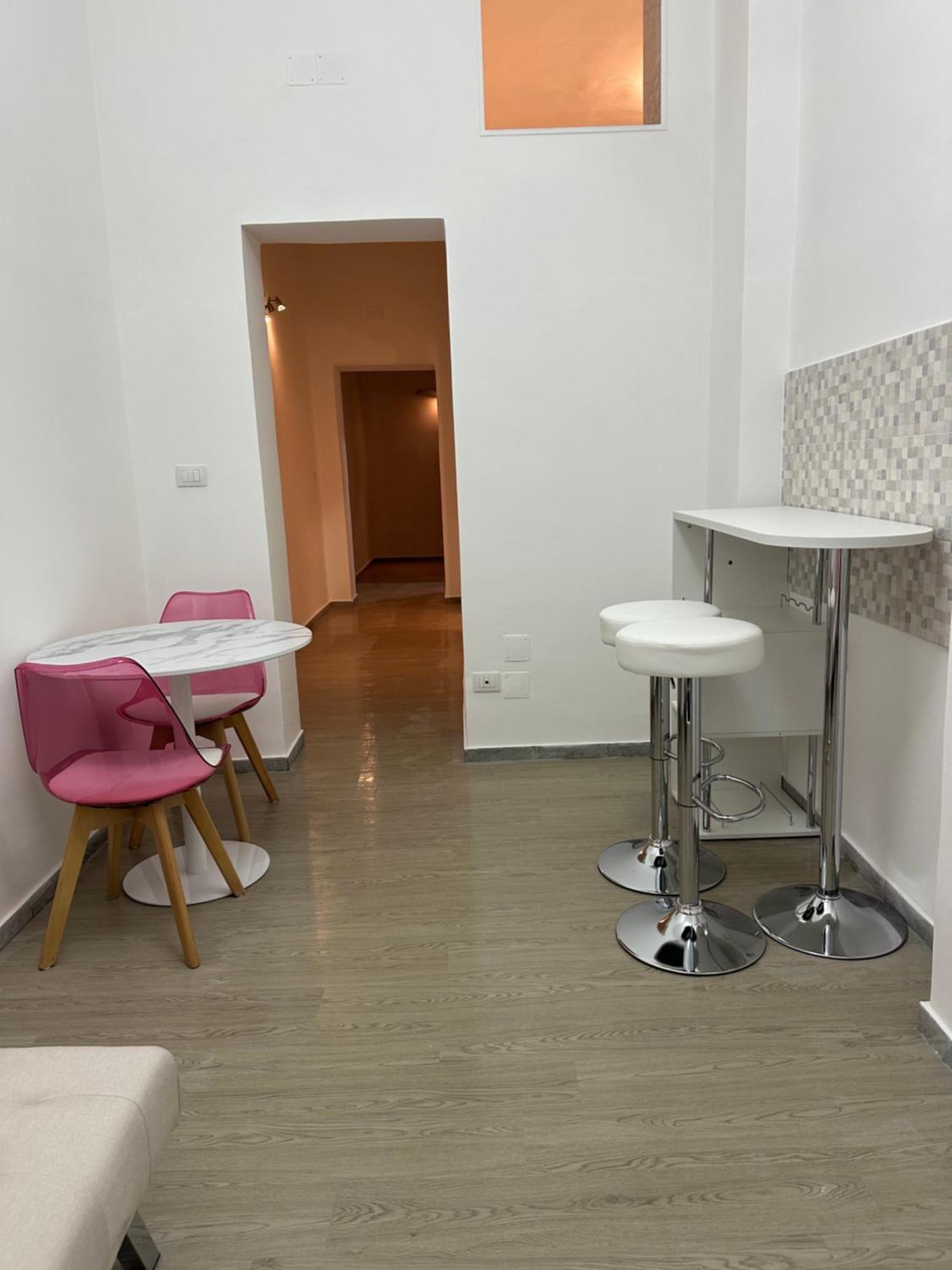 Dante's Dream Apartment Bari