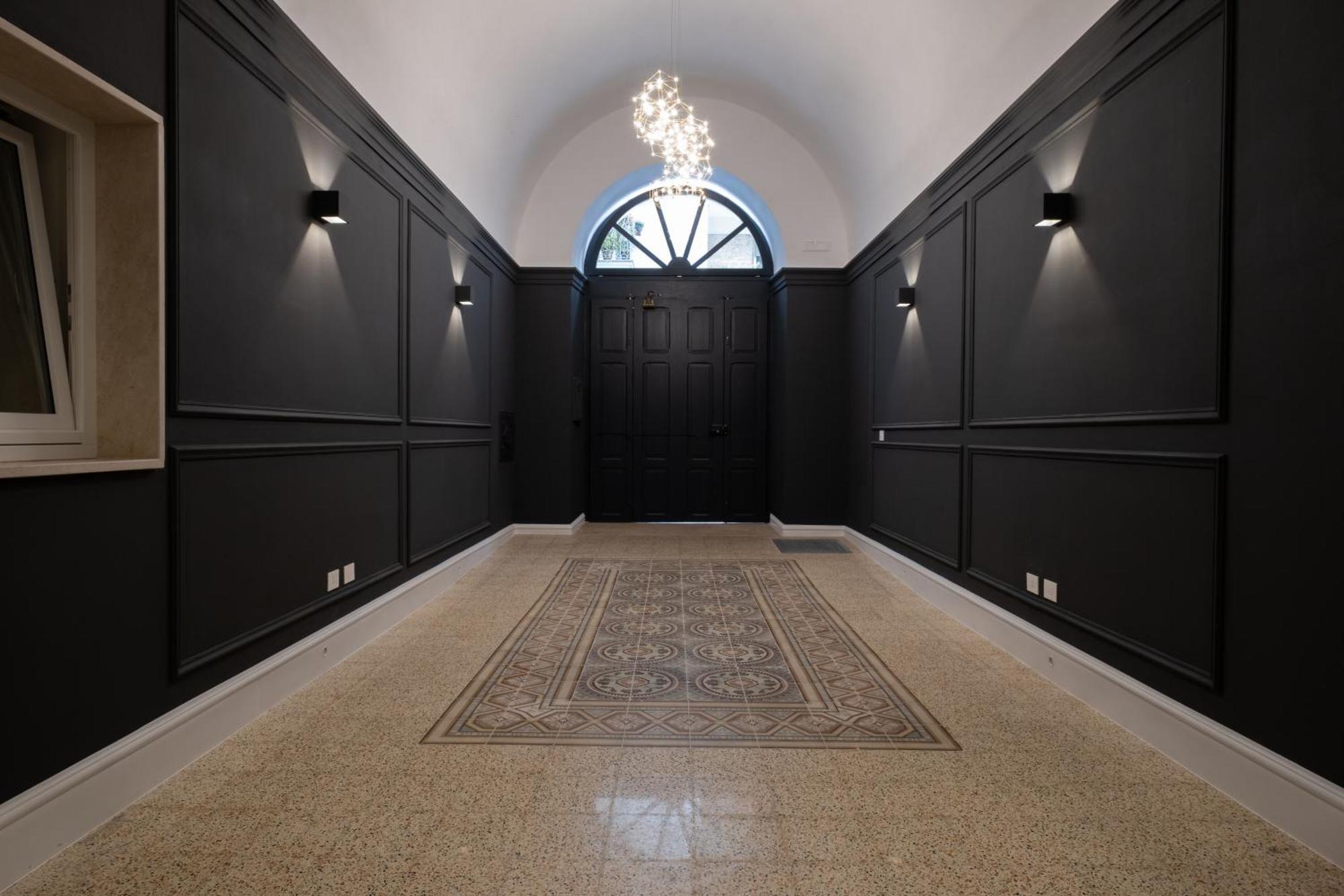 Palazzo Pisani - * Bari