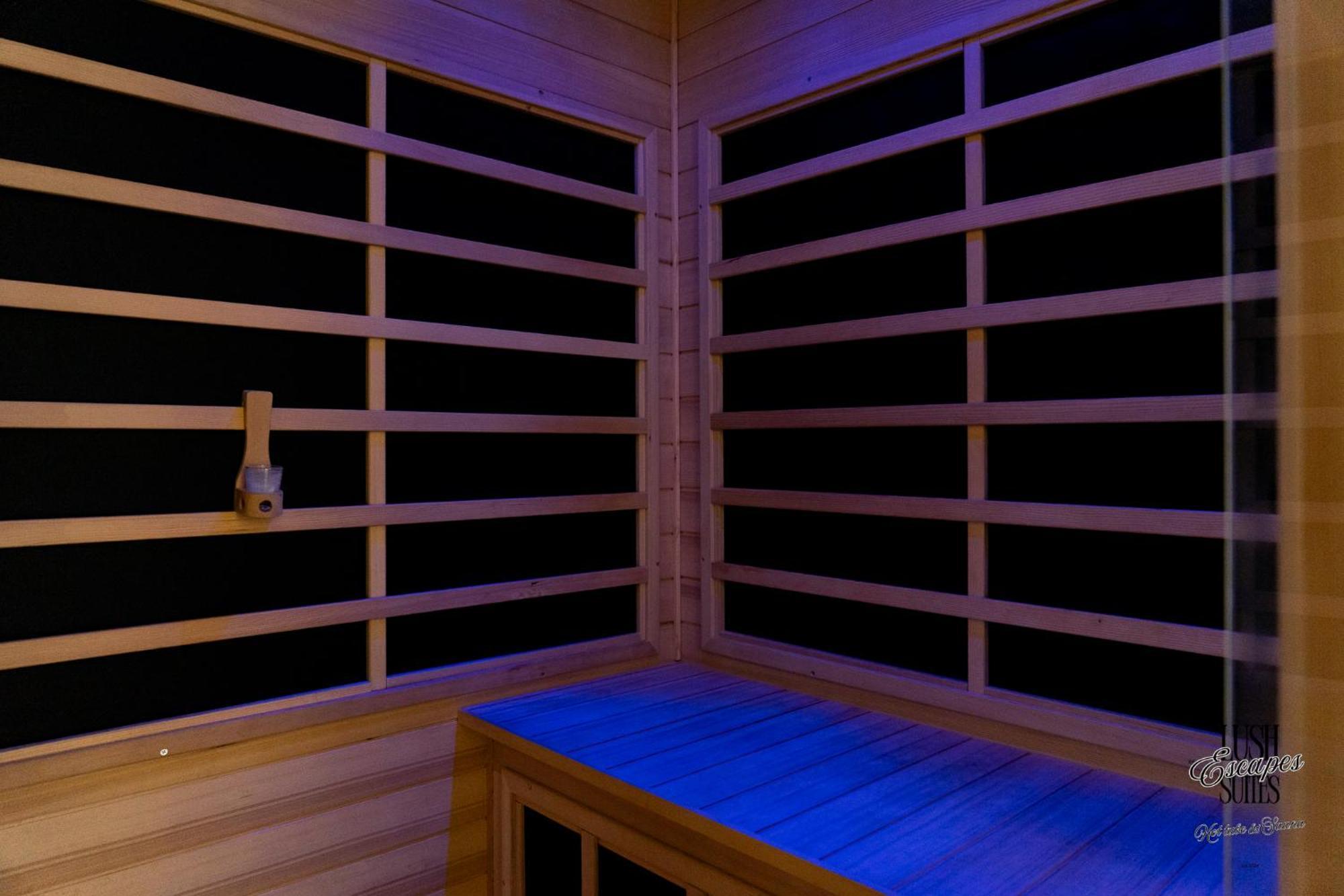 Lush Escape - Hottube And Sauna Apartment *