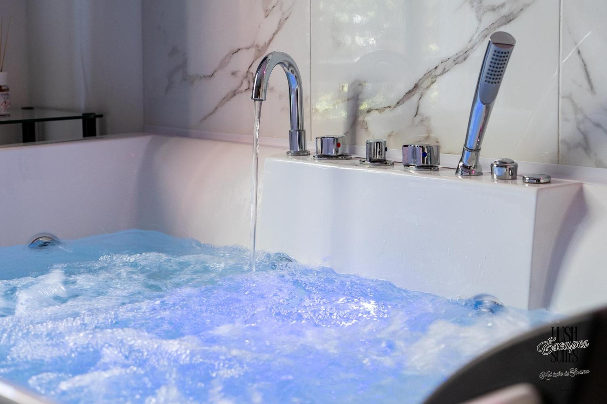 Lush Escape - Hottube And Sauna Bari