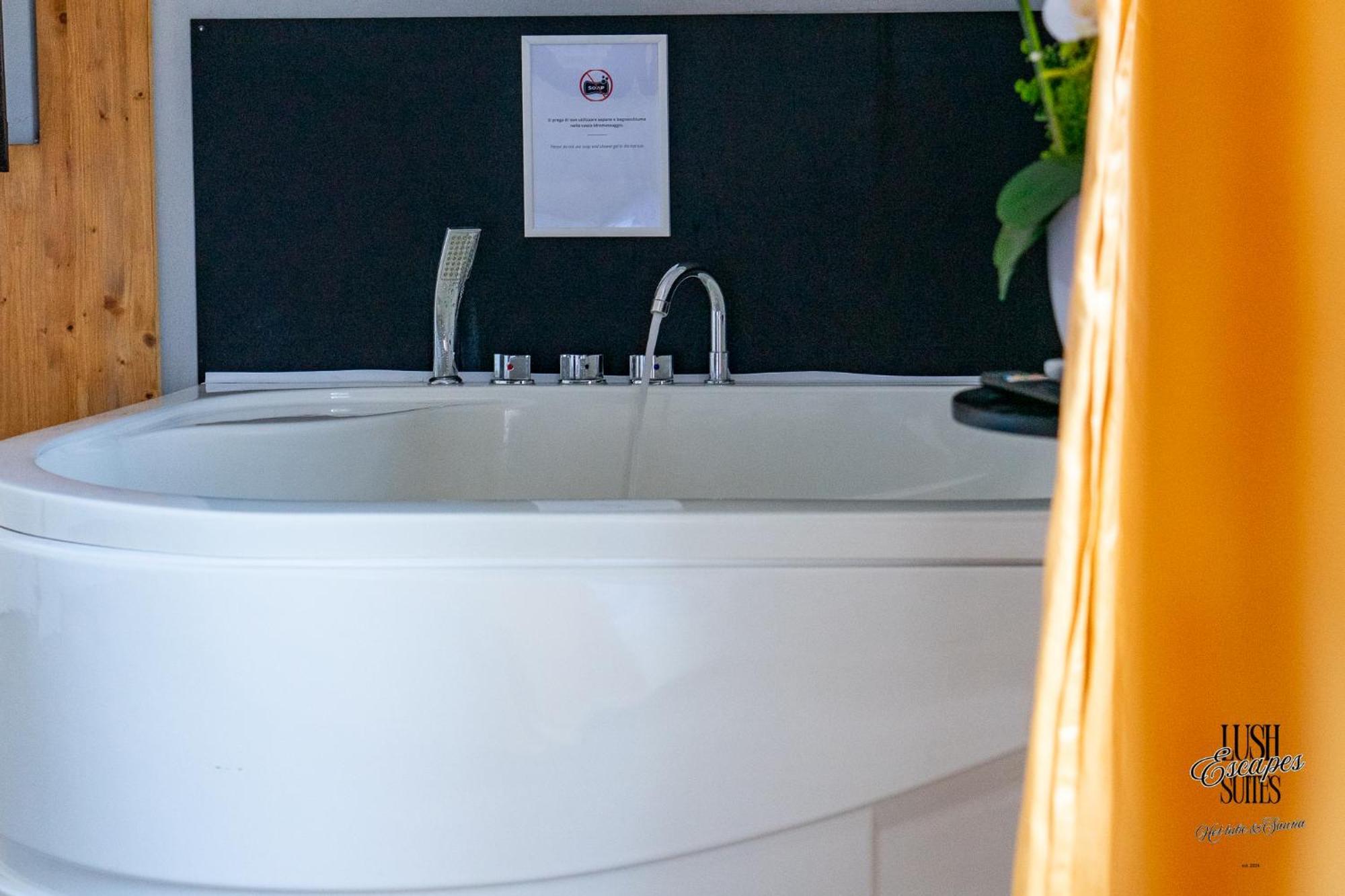 Apartment Lush Escape - Hottube And Sauna Bari