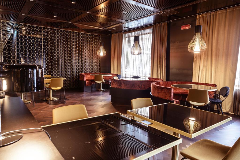Palace 4* Bari