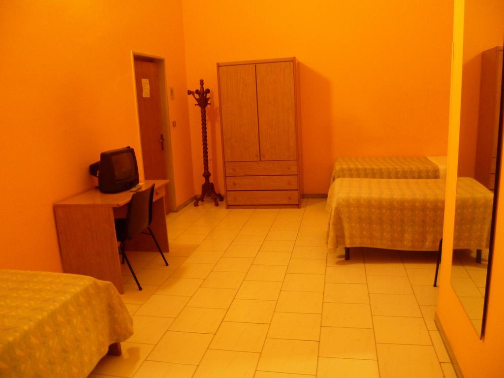 Hotel Romeo 2*