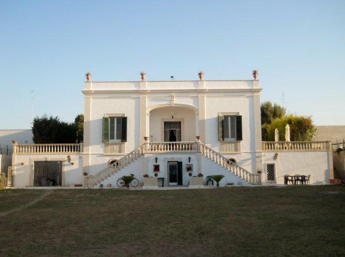 Longo De Bellis