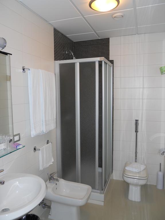 Hotel Executive Business