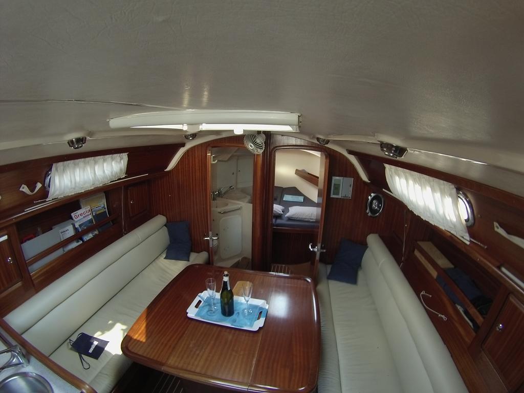 Botel Waypoint Azzurra