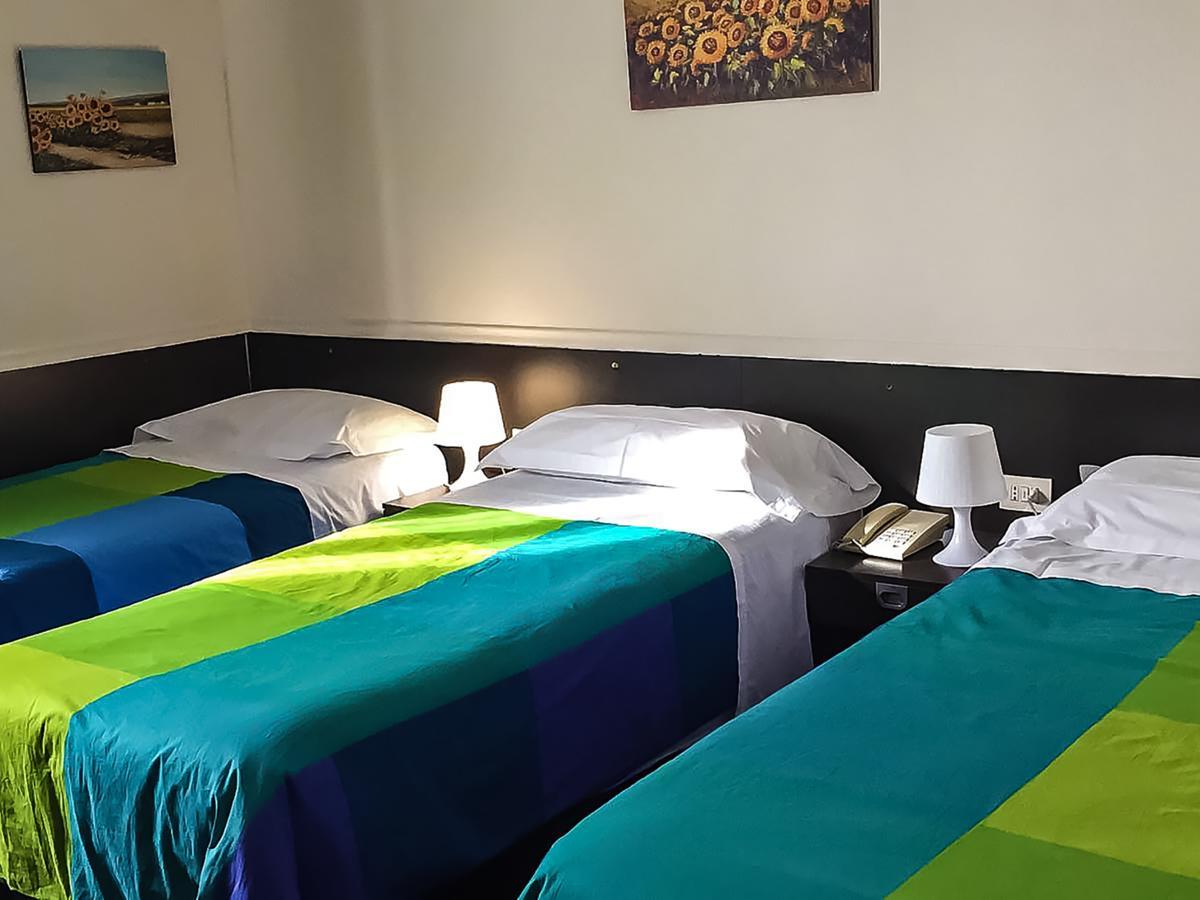 Hotel 7 Mari 3*