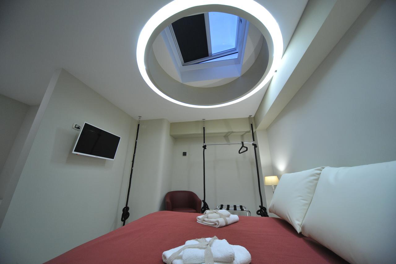 Gatto Bianco House Bed & Breakfast 2*