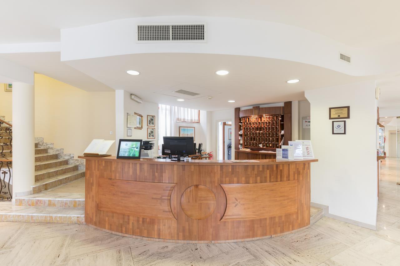 La Baia Hotel 3*