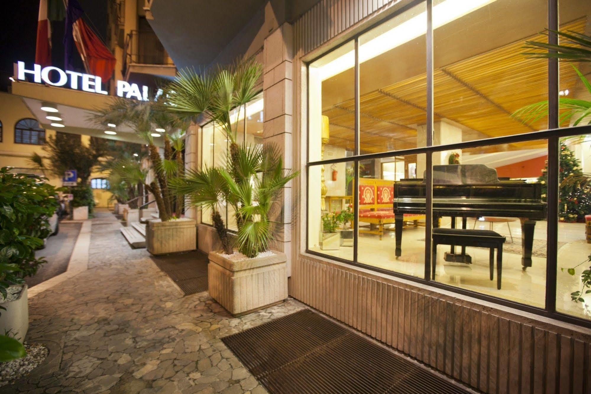 Palace Hotel 4*