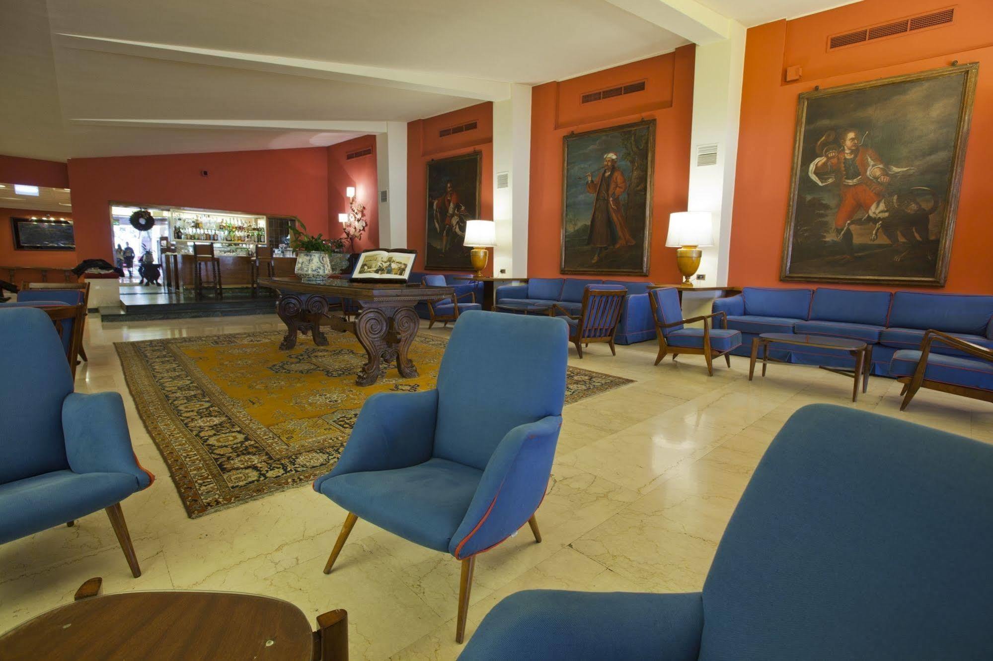 Palace Hotel 4*