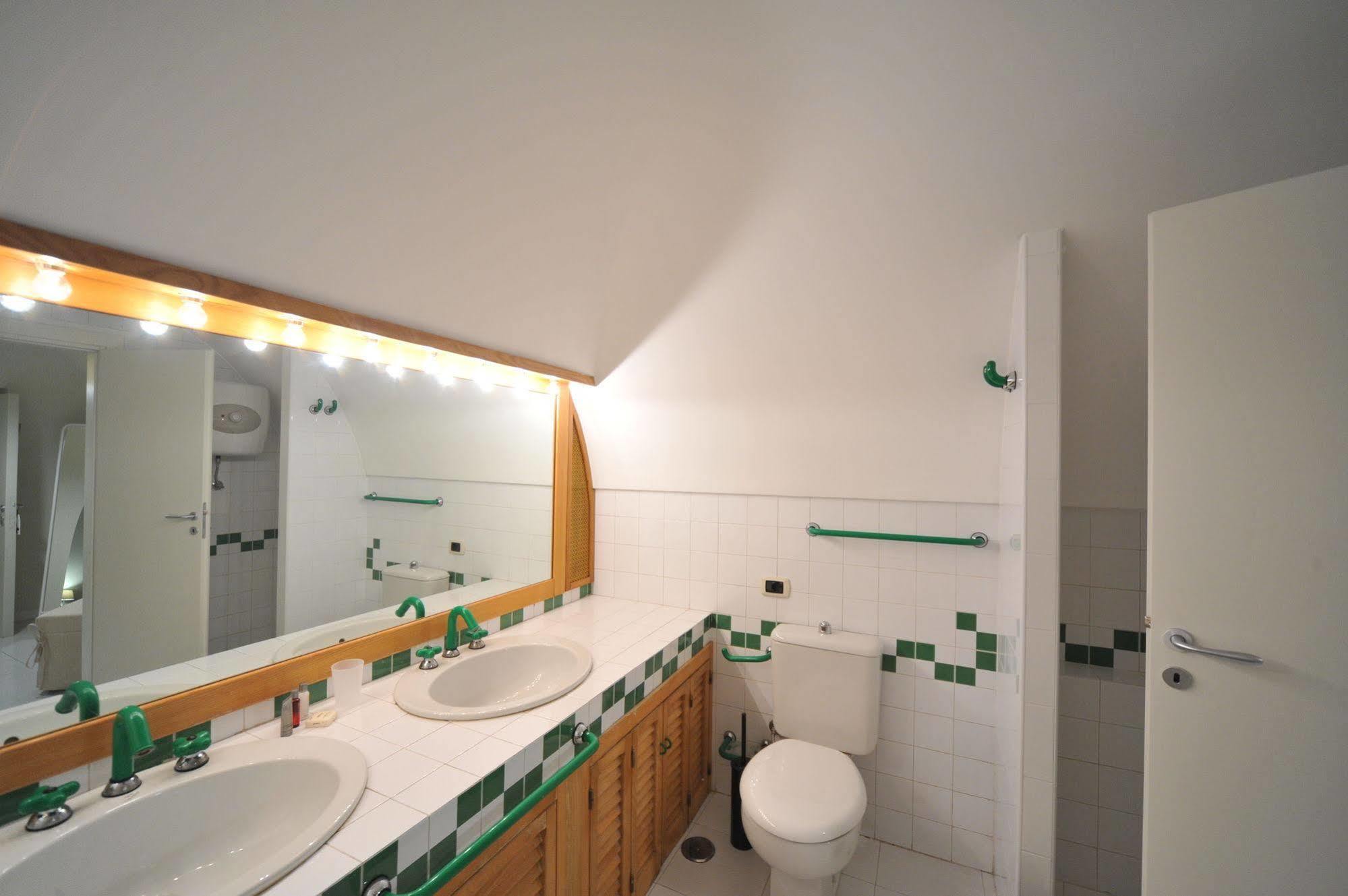 Gatto Bianco House Bed & Breakfast Bari
