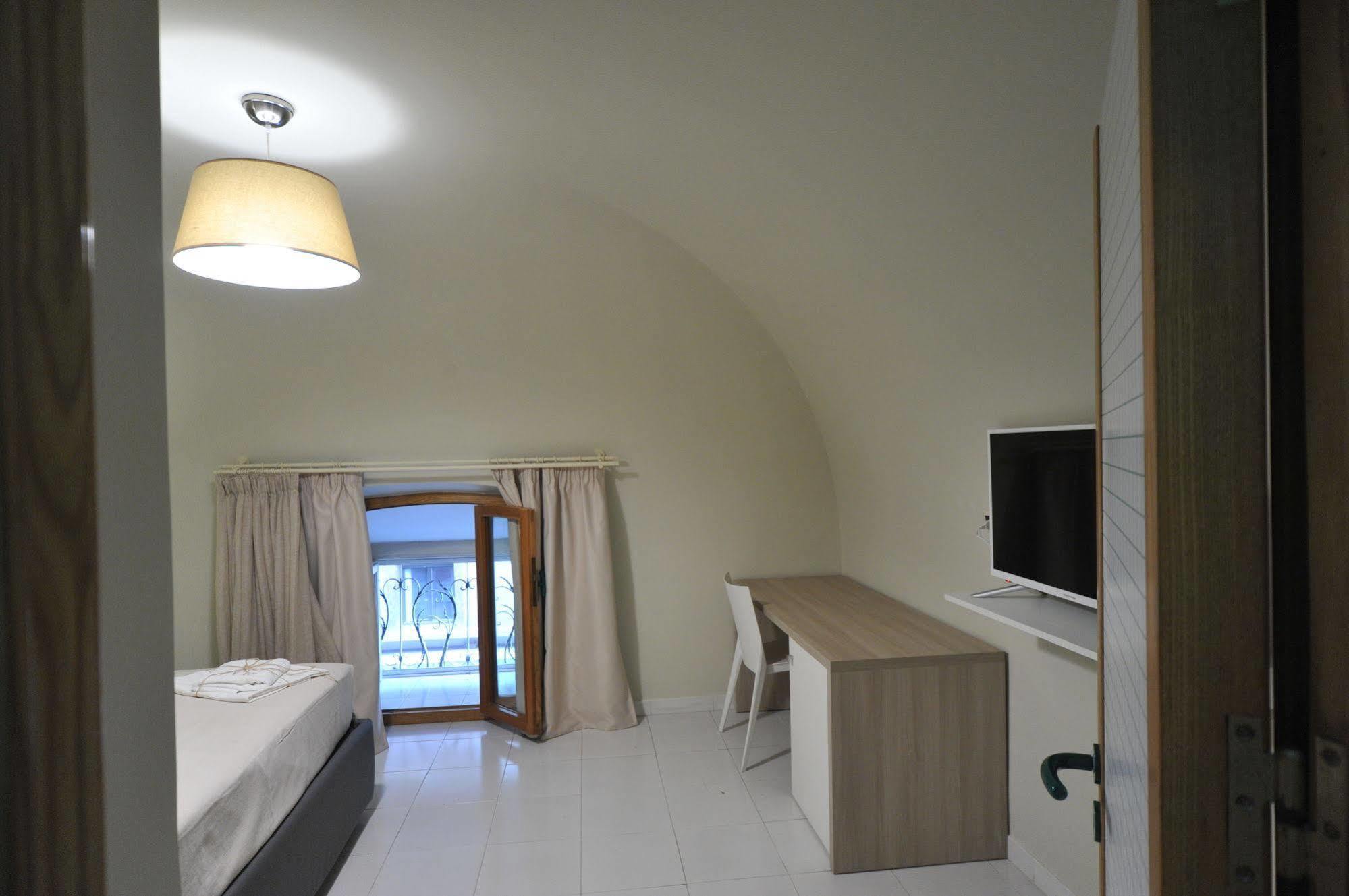 Gatto Bianco House