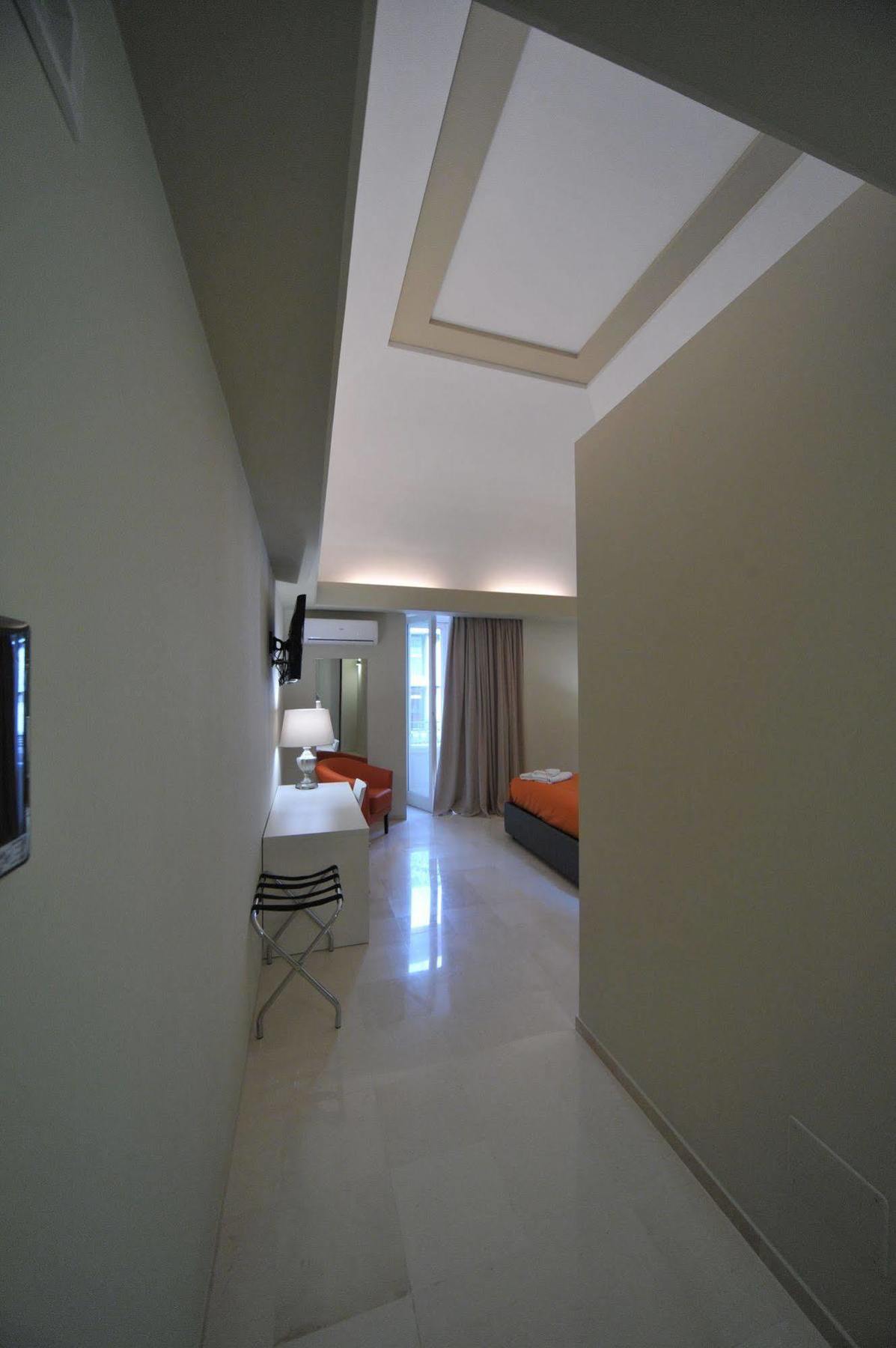 Gatto Bianco House Bed & Breakfast Bari