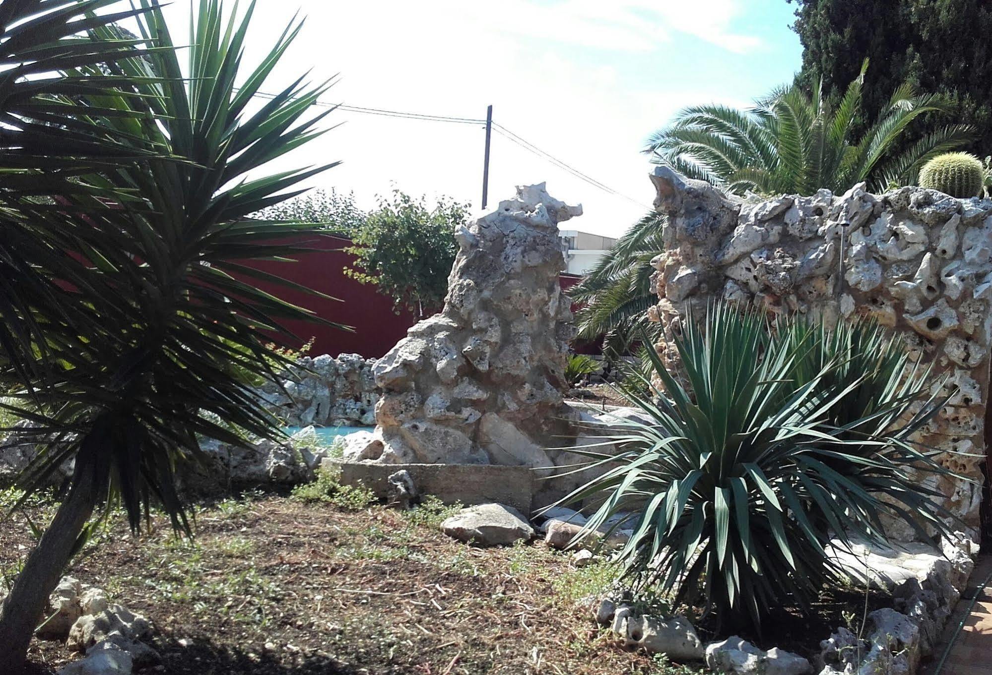 Simpson - Aeroporto Di - Guest house