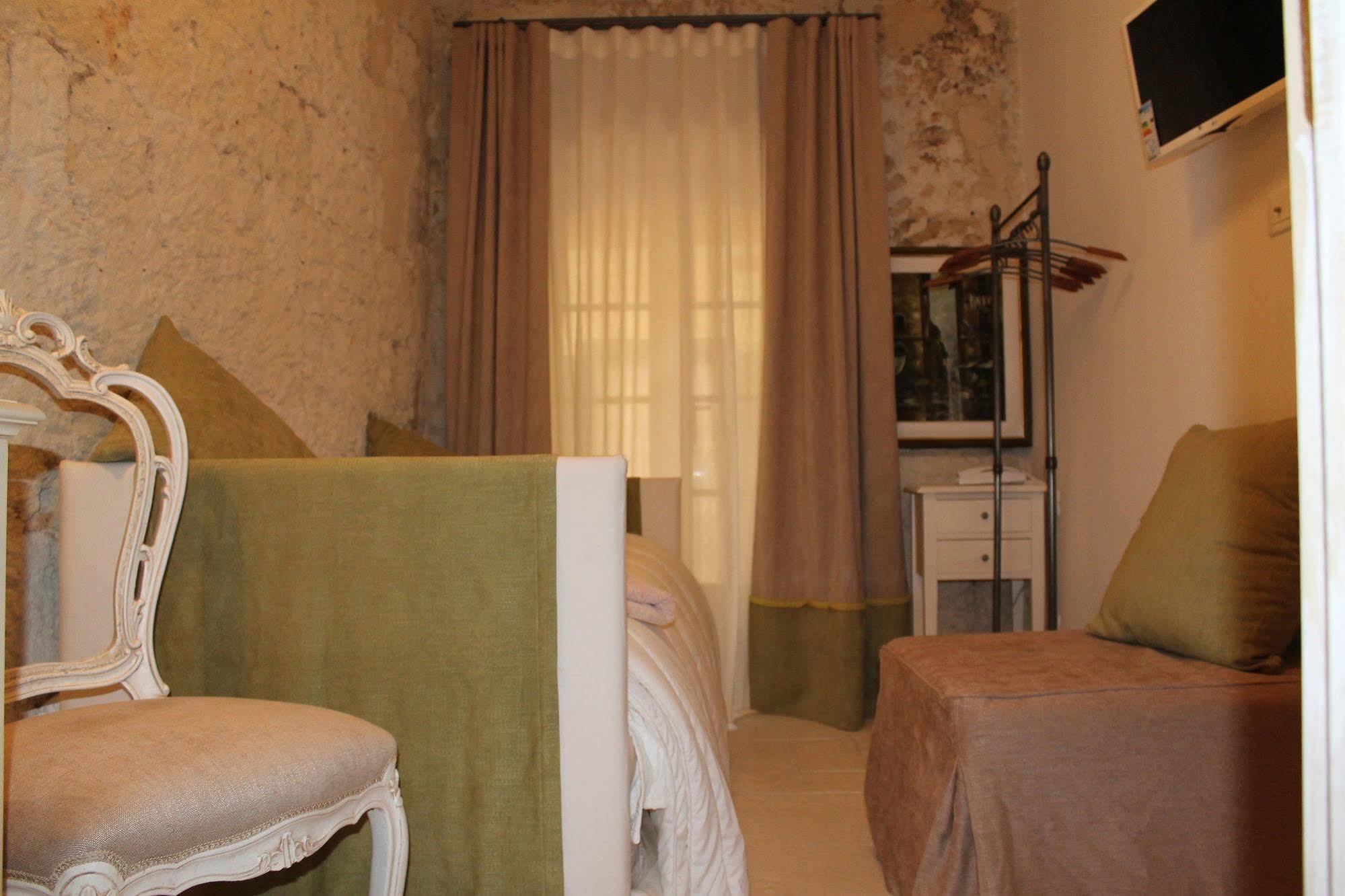 Torre Tresca Bed & Breakfast 2*