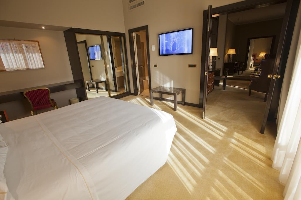 Palace 4* Bari